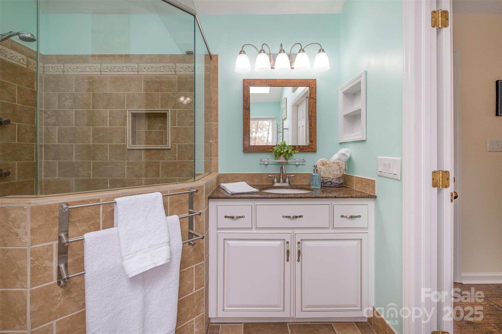 property viewer photo 22