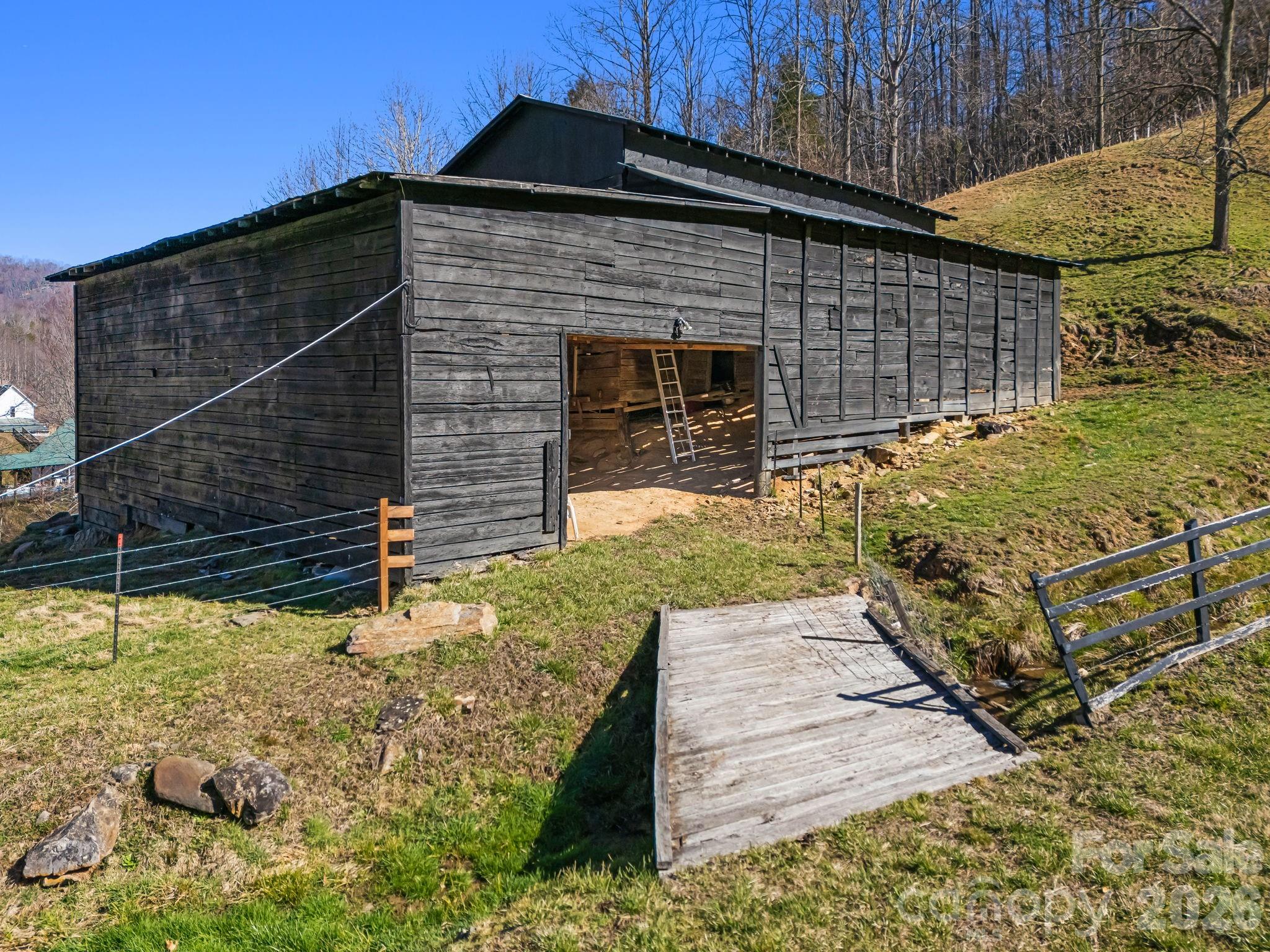 main property photo 43