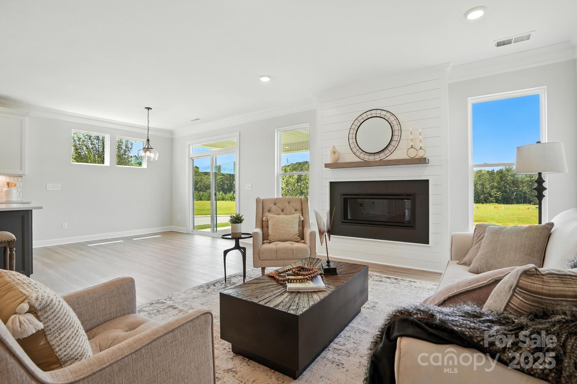 property viewer photo 15