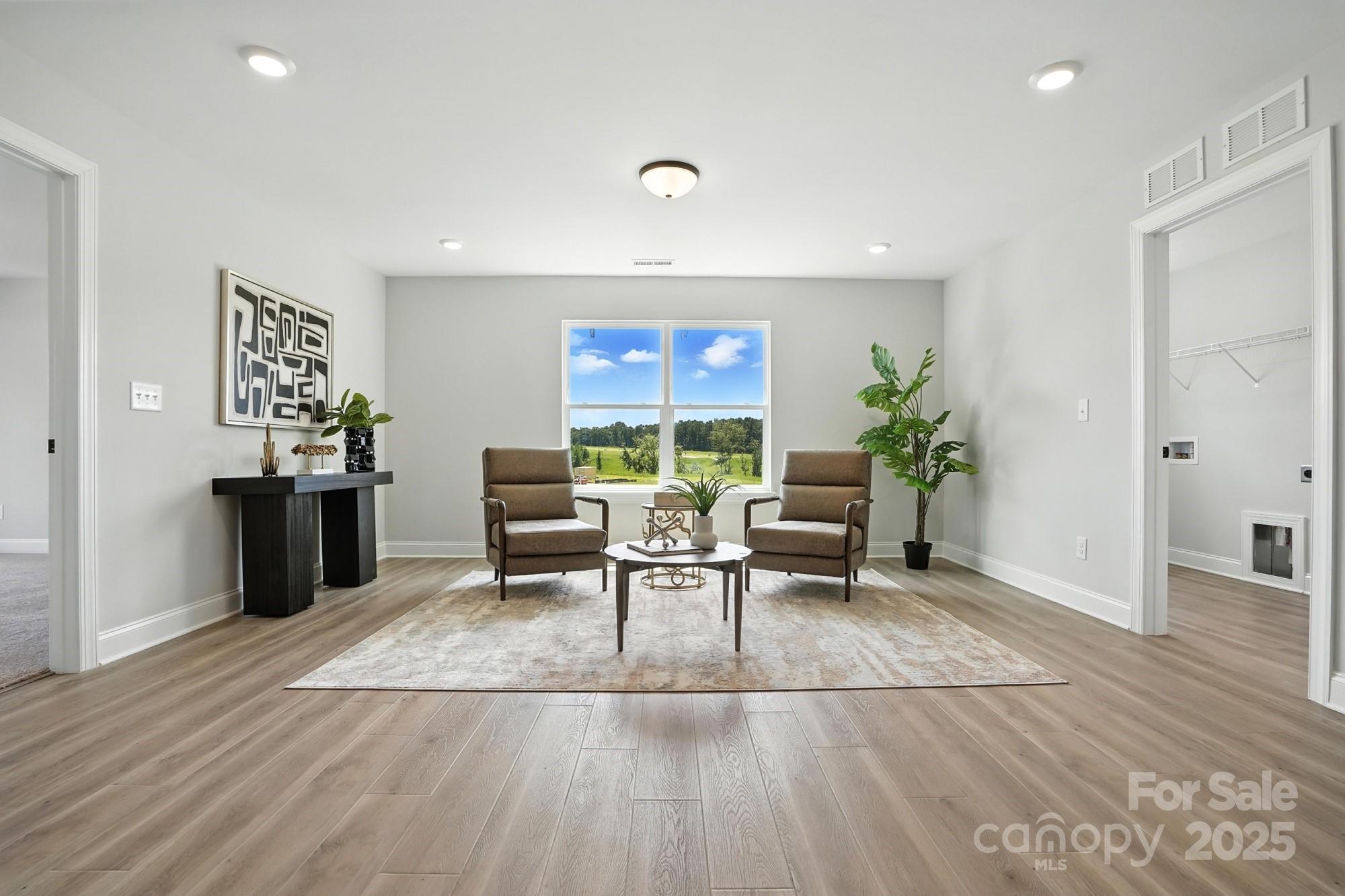 property viewer photo 22