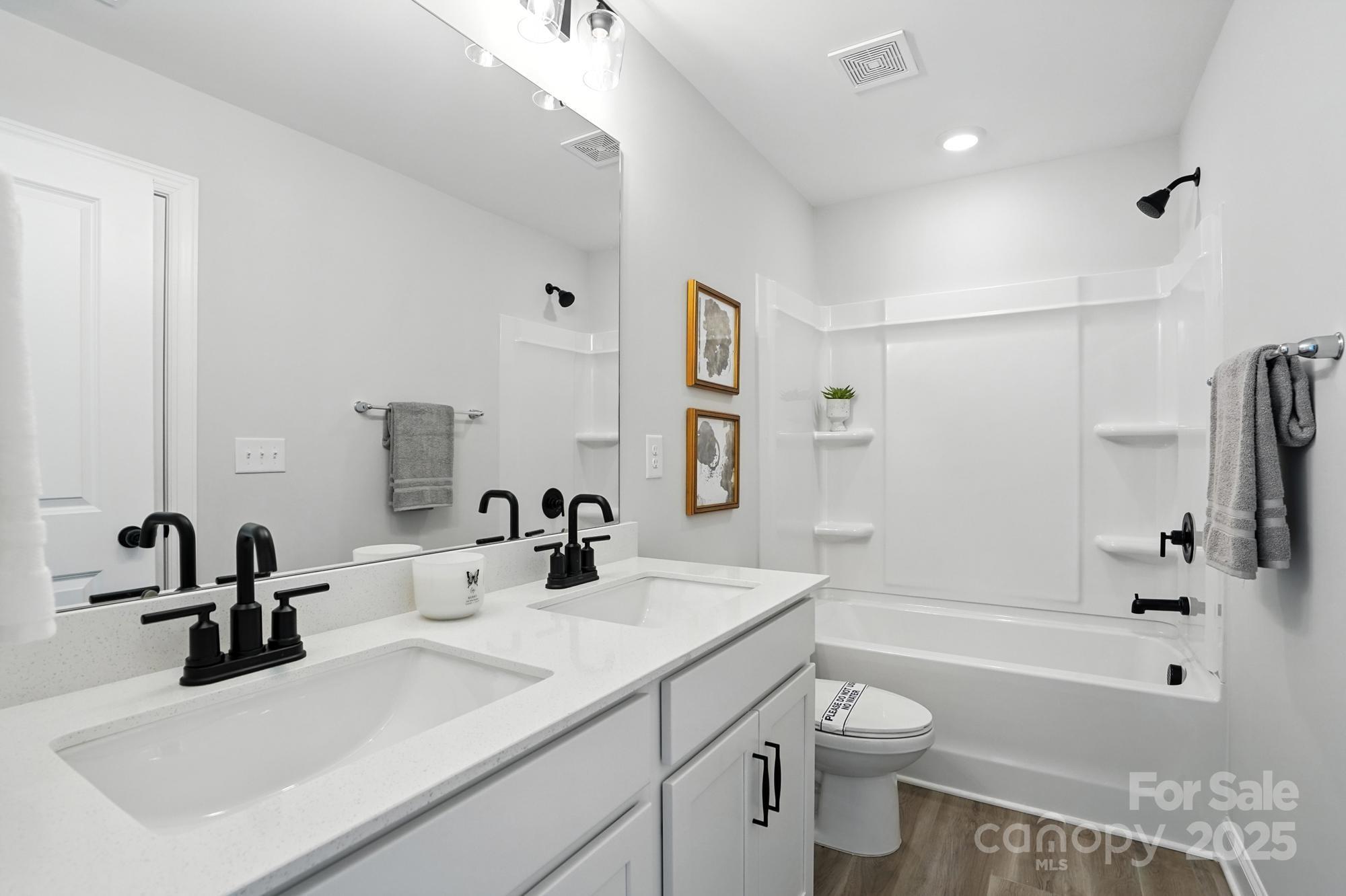 property viewer photo 37