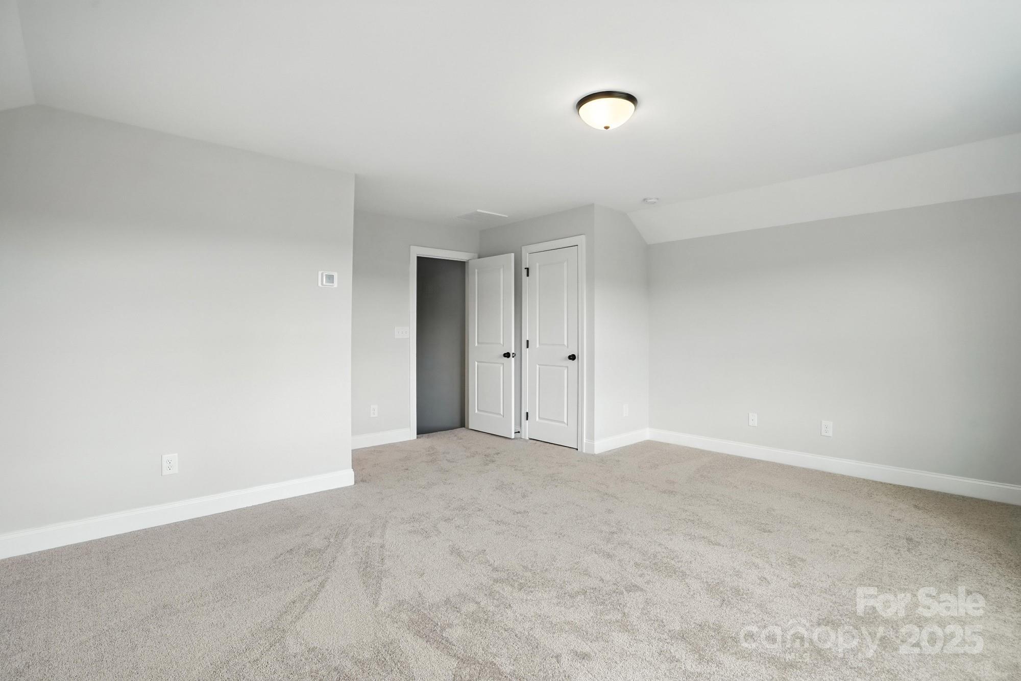 property viewer photo 40