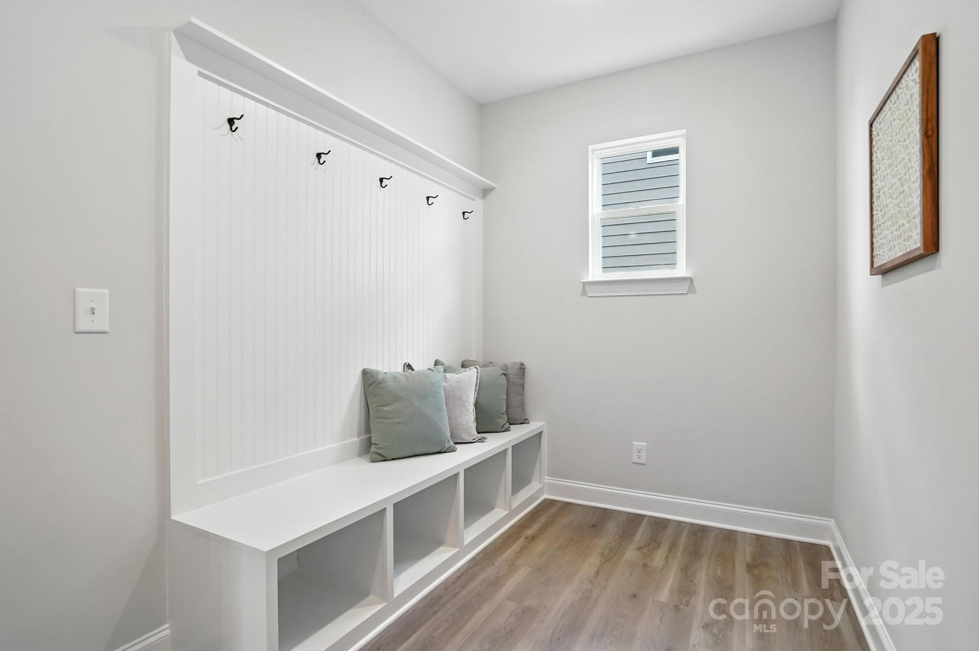 property viewer photo 41