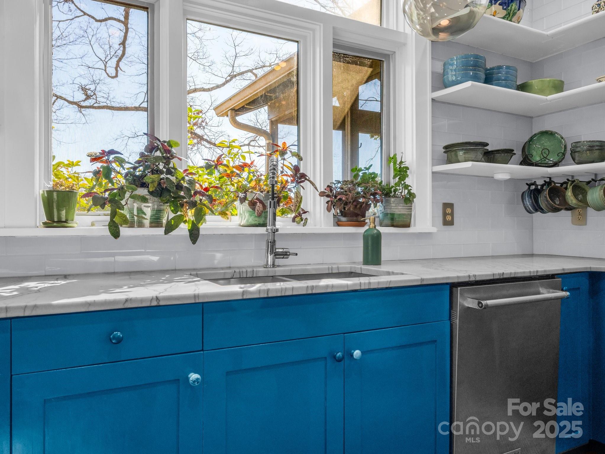 property viewer photo 15