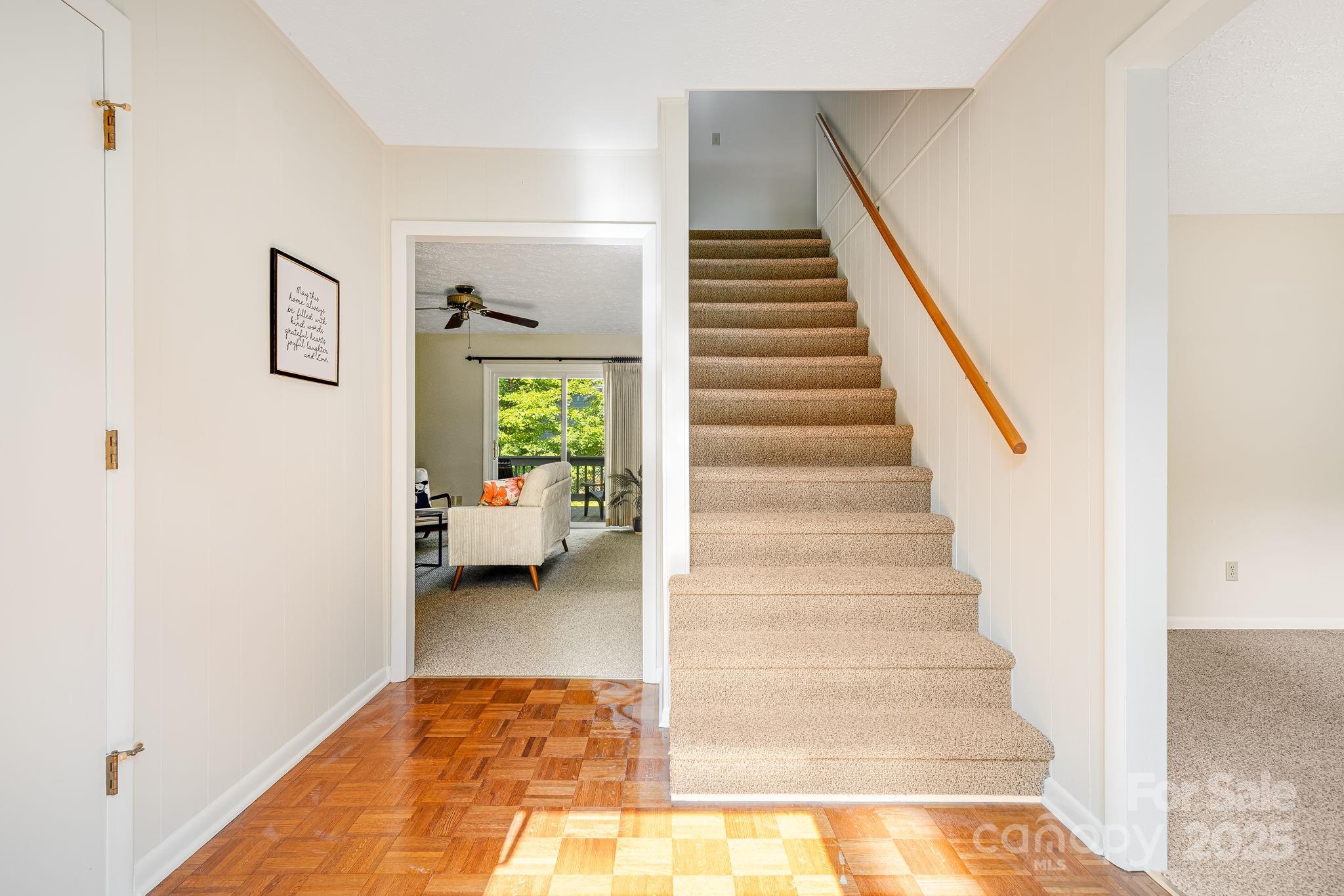 property viewer photo 2