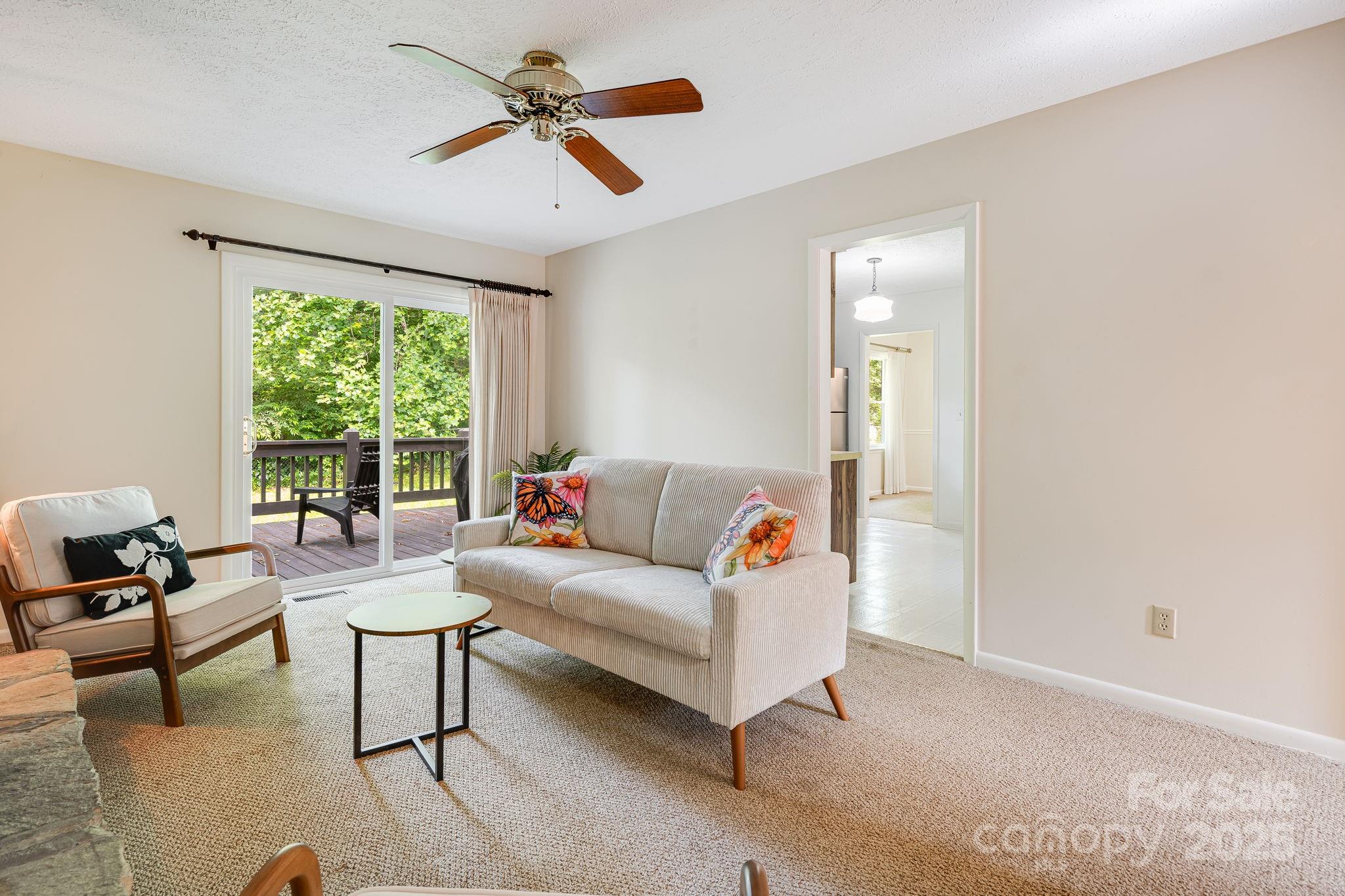 property viewer photo 6