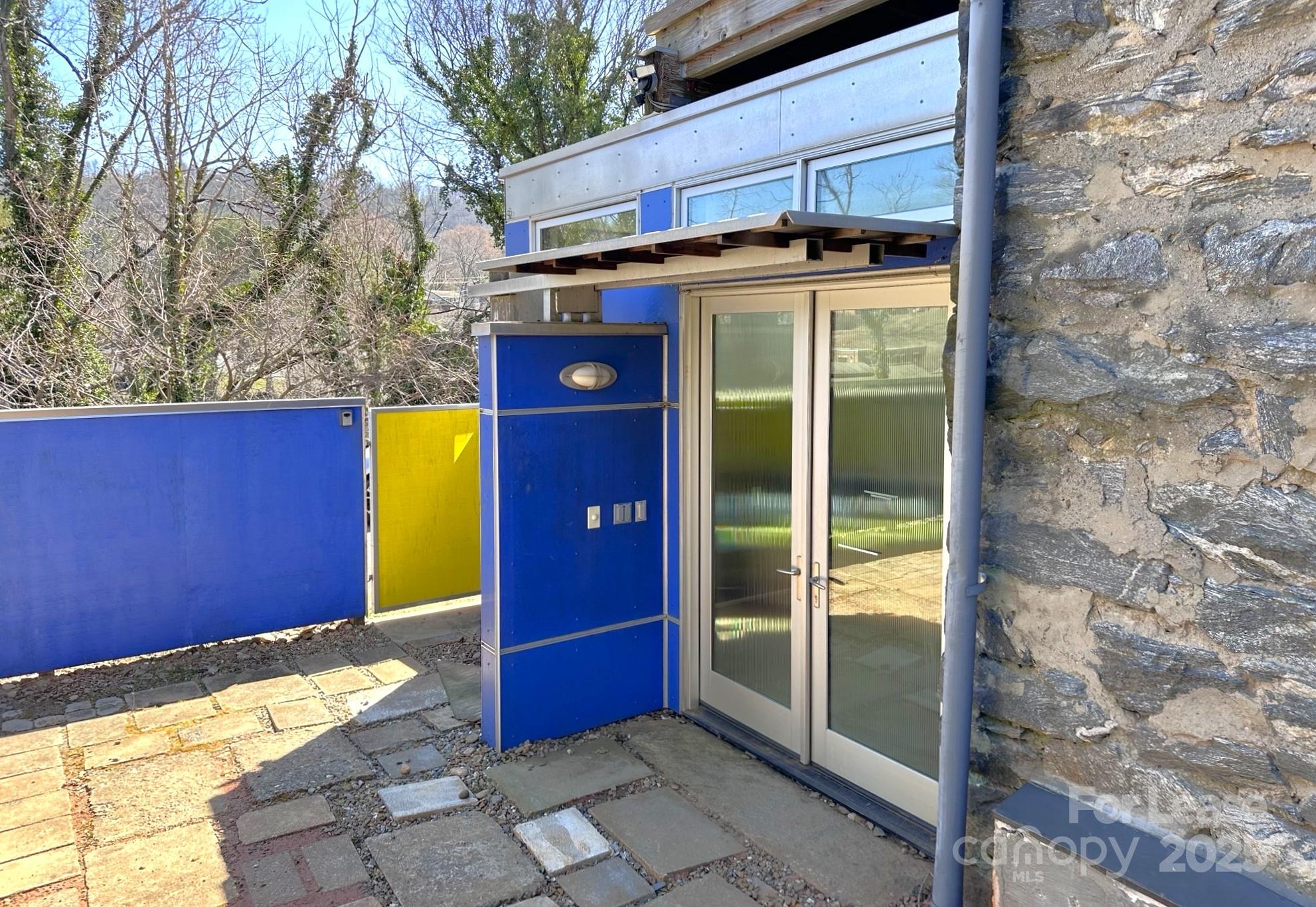 main property photo 13