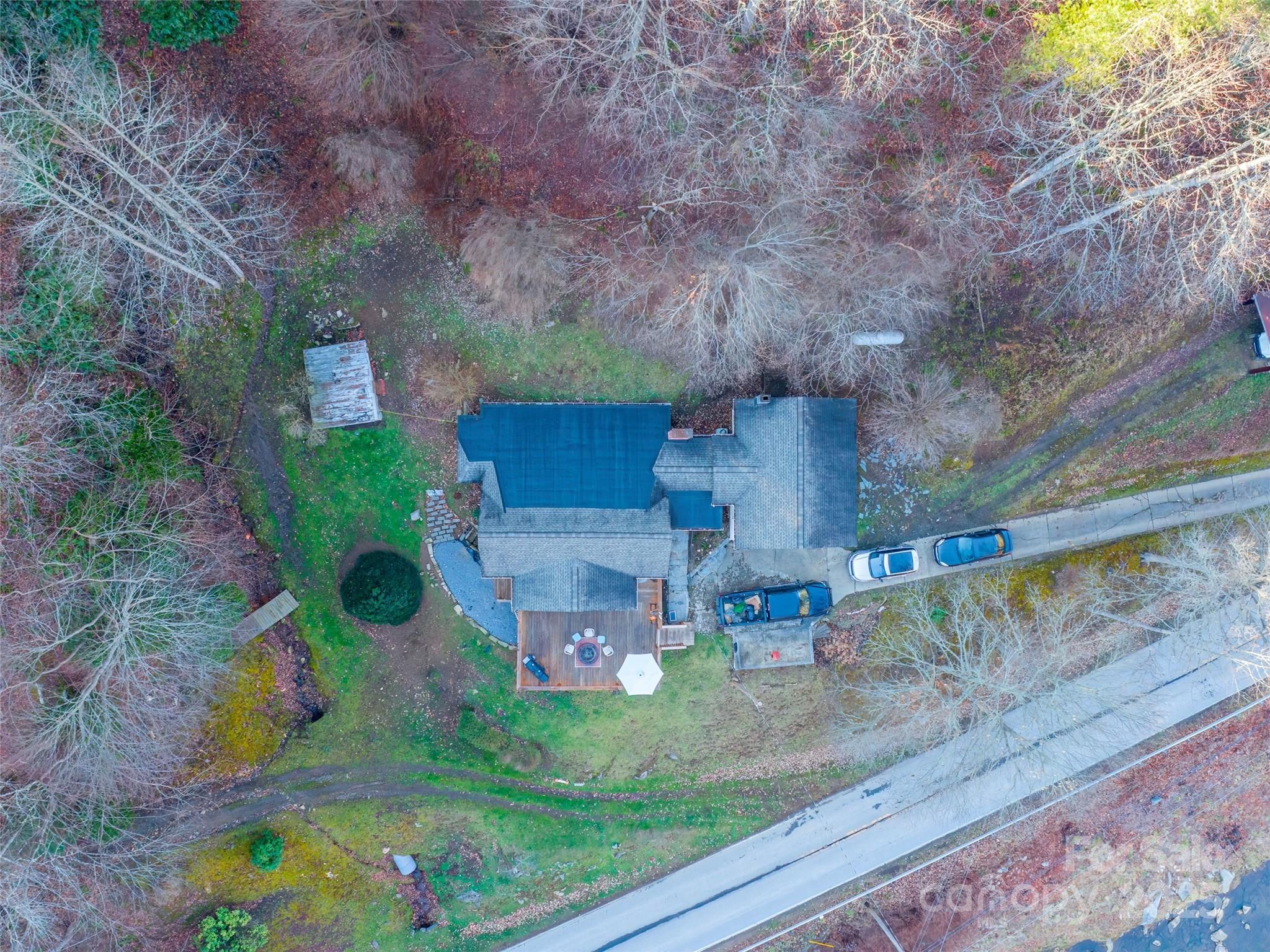 main property photo 4