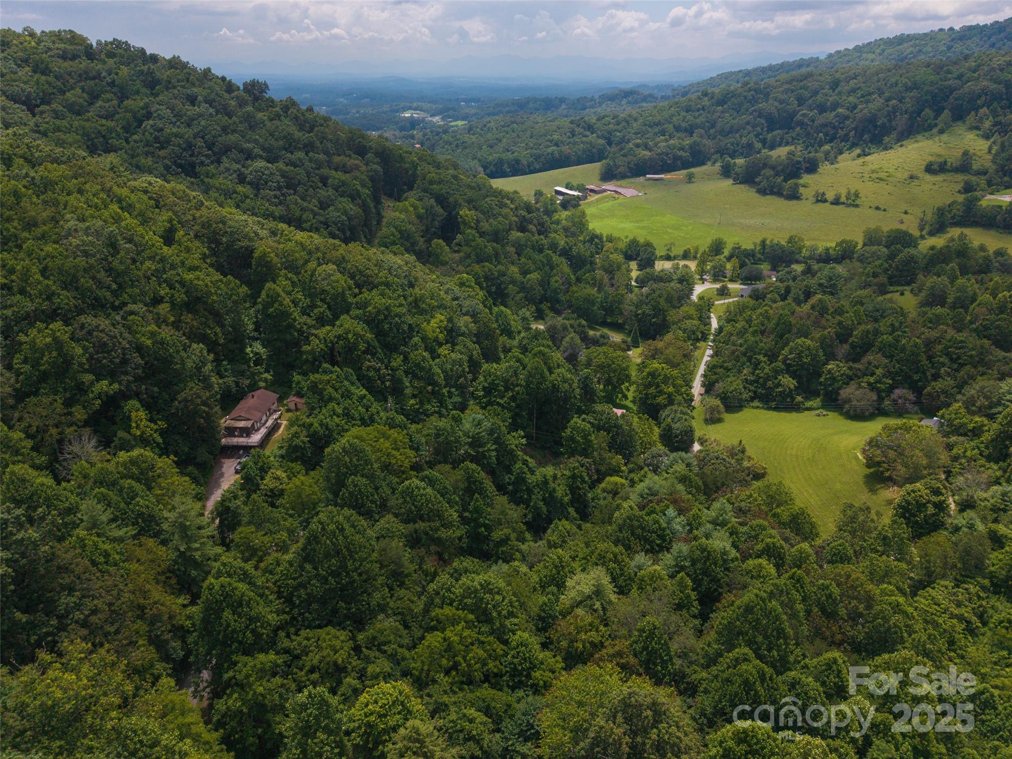 main property photo 10
