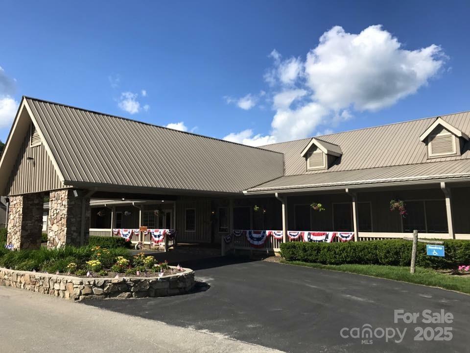 main property photo 12