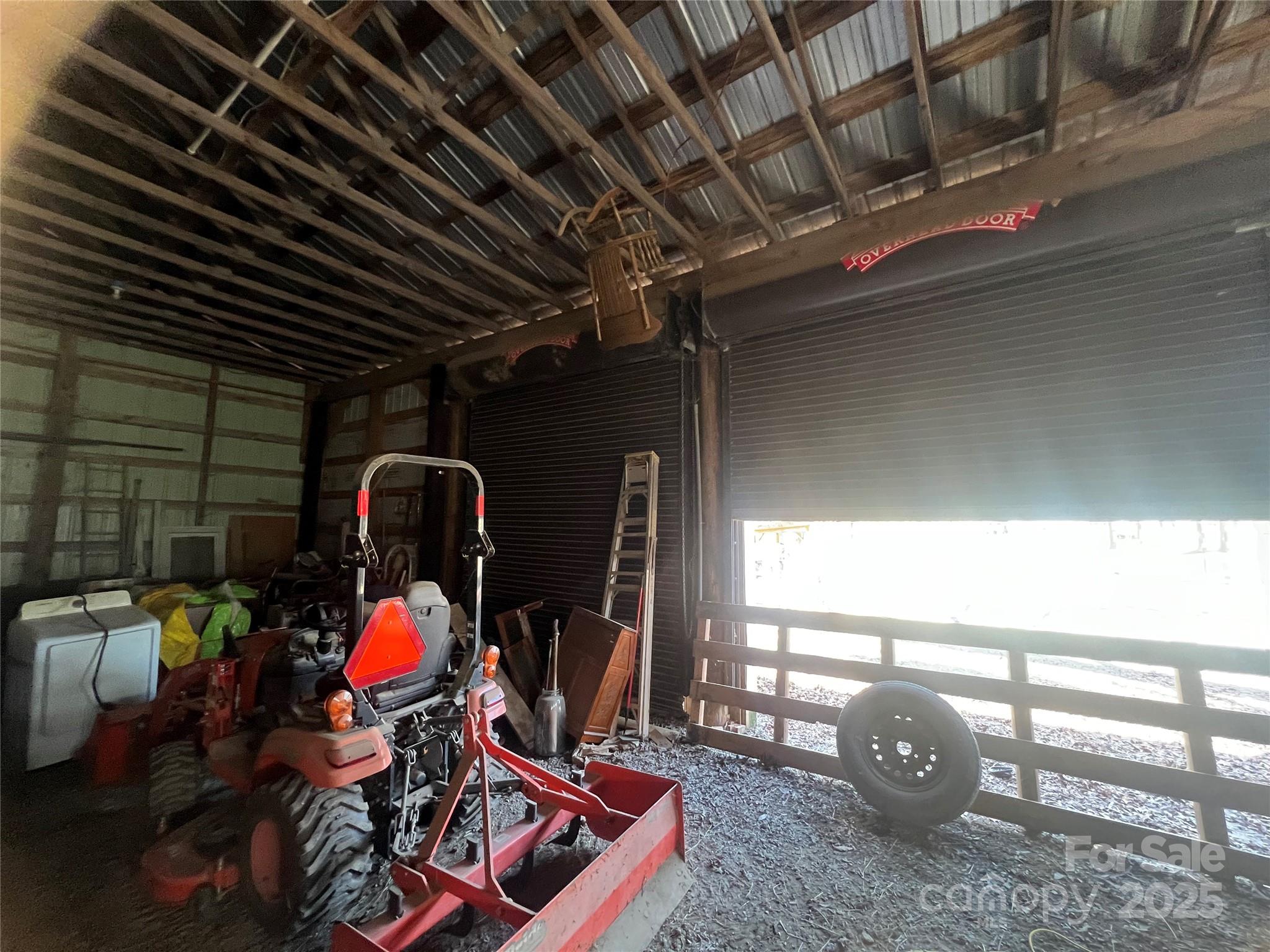 main property photo 16