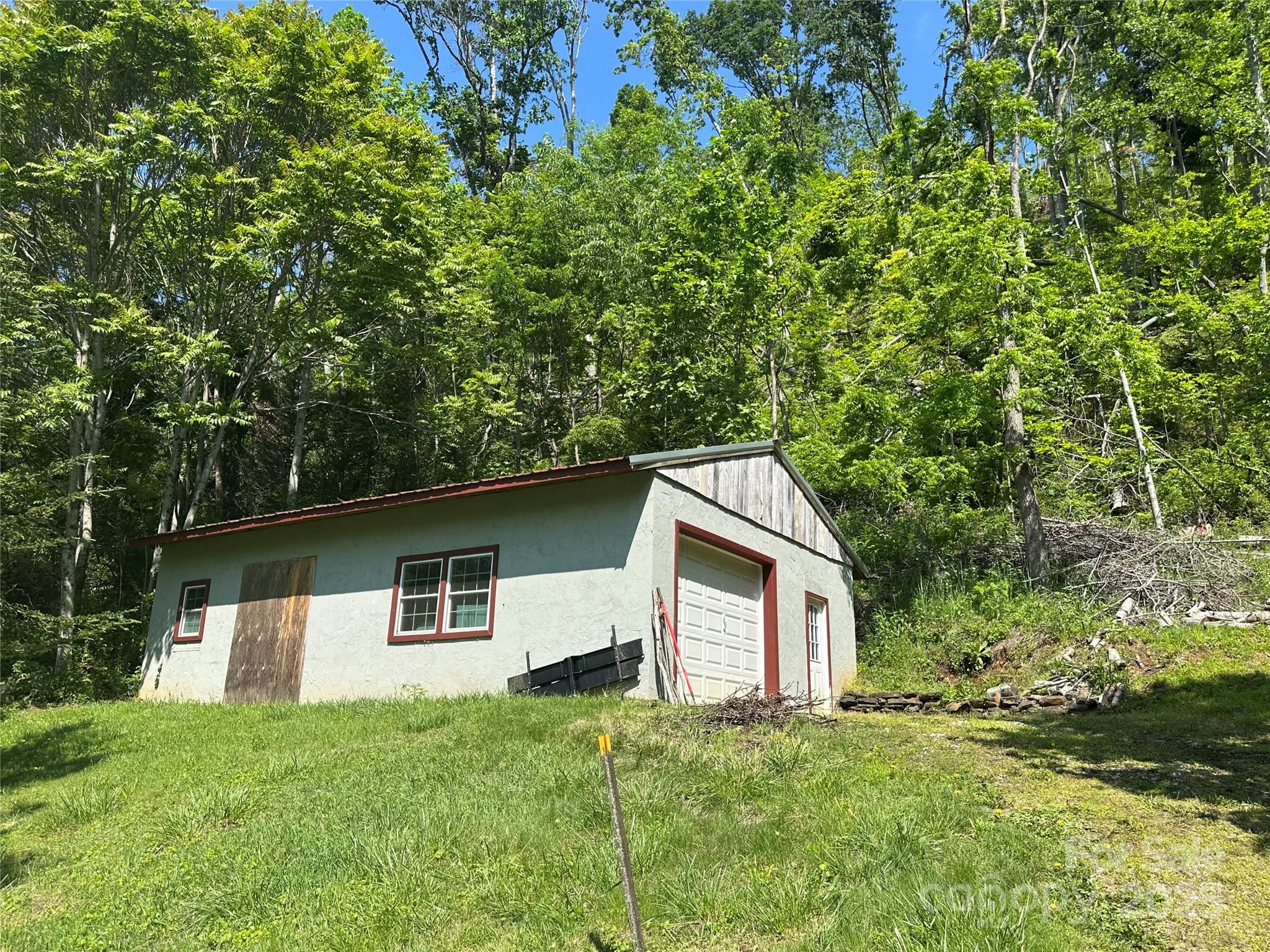 main property photo 15