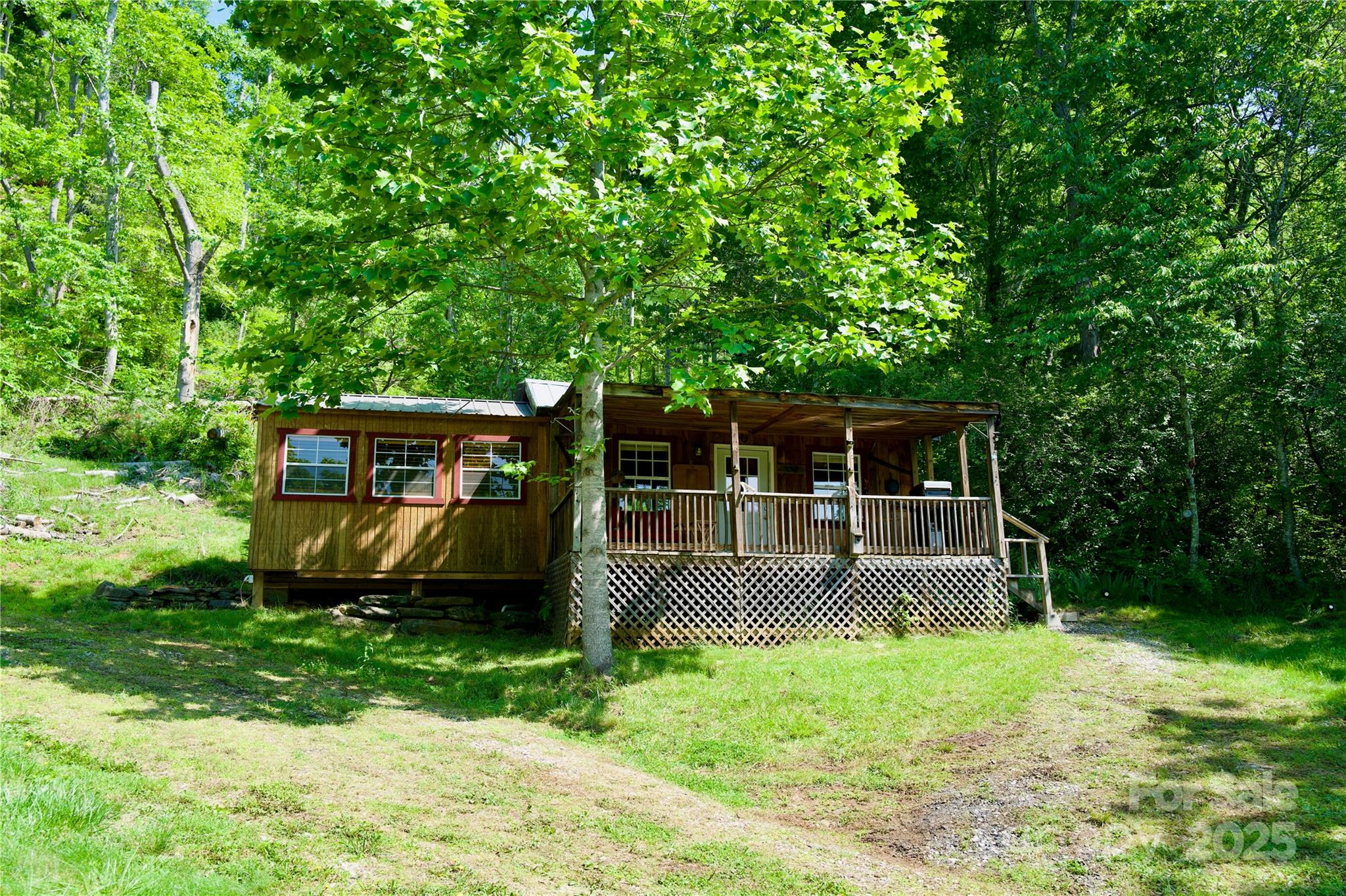 main property photo 16