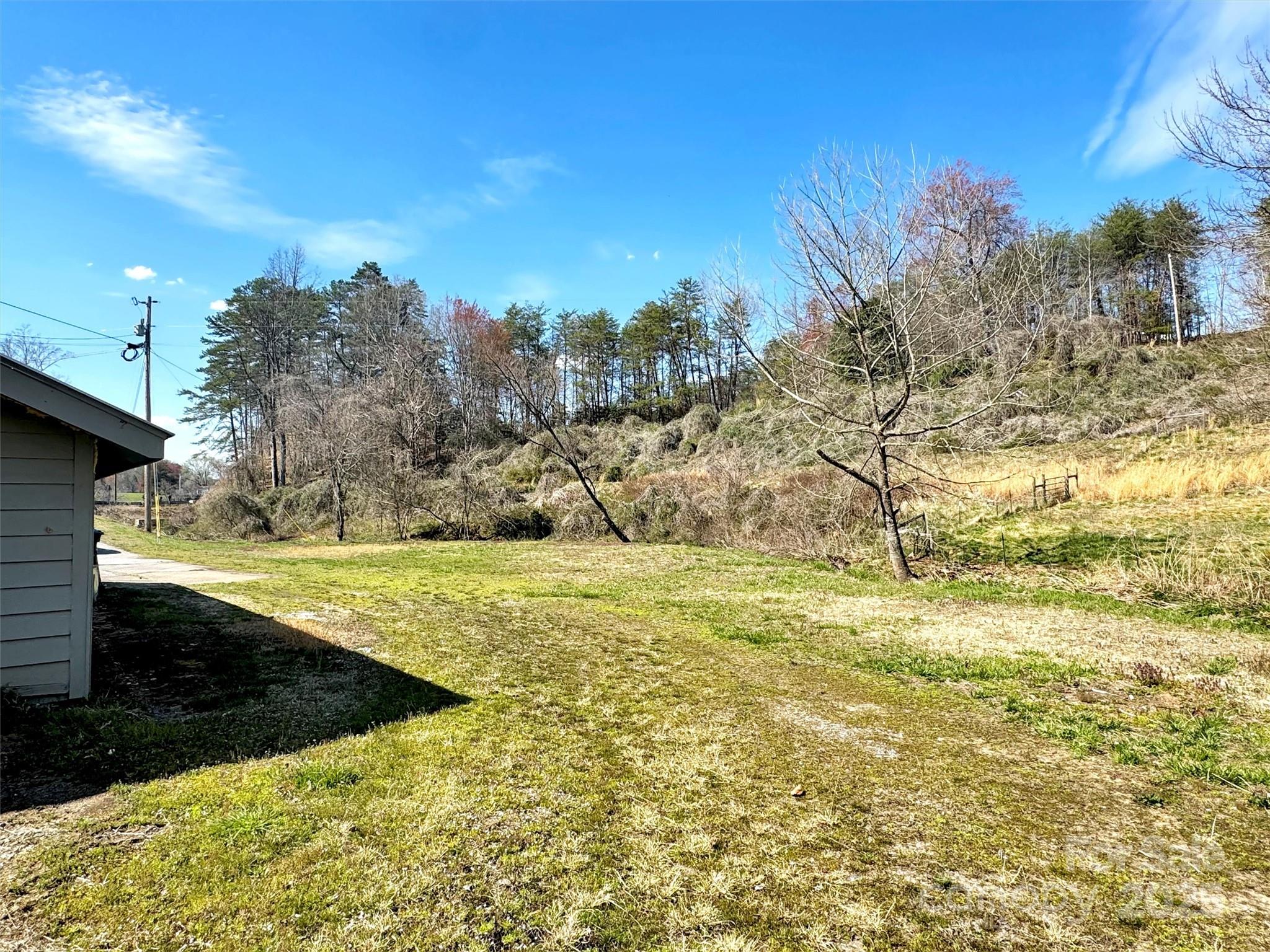 main property photo 25