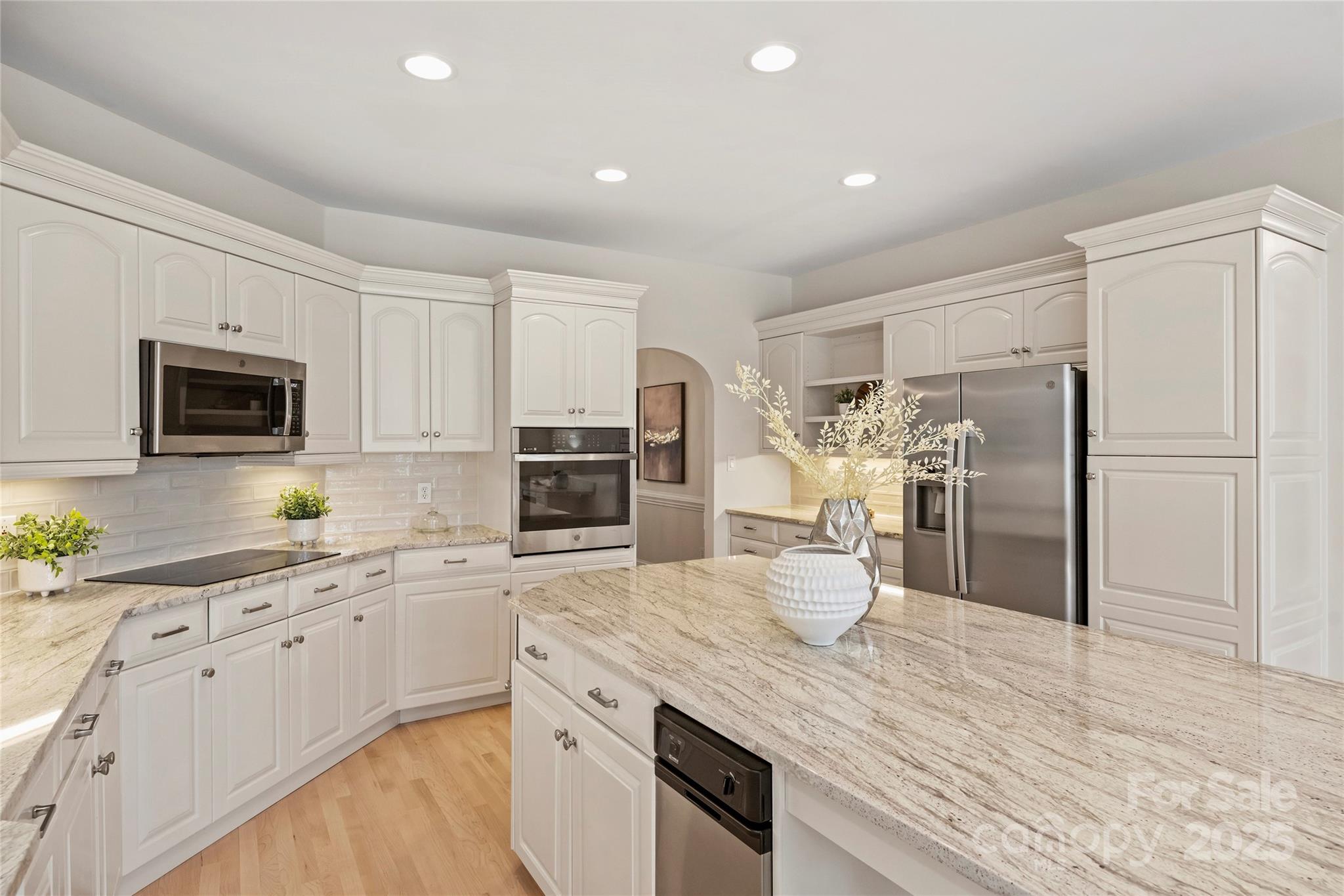 property viewer photo 16