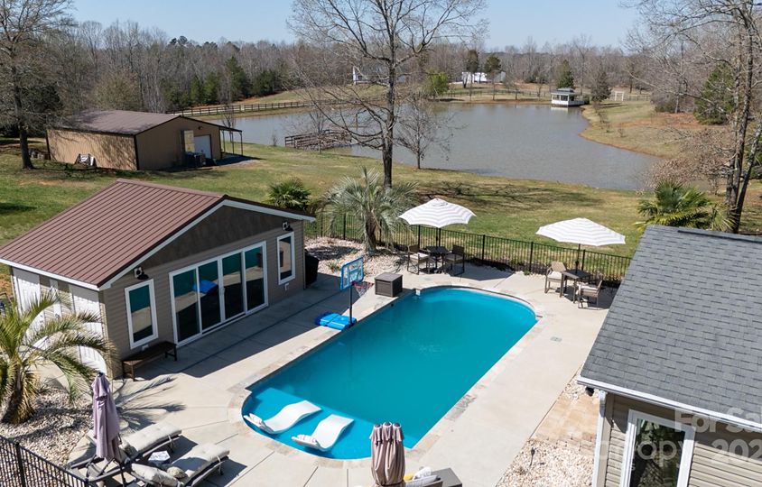 4229 Motocross Trl, Edgemoor, SC 29712