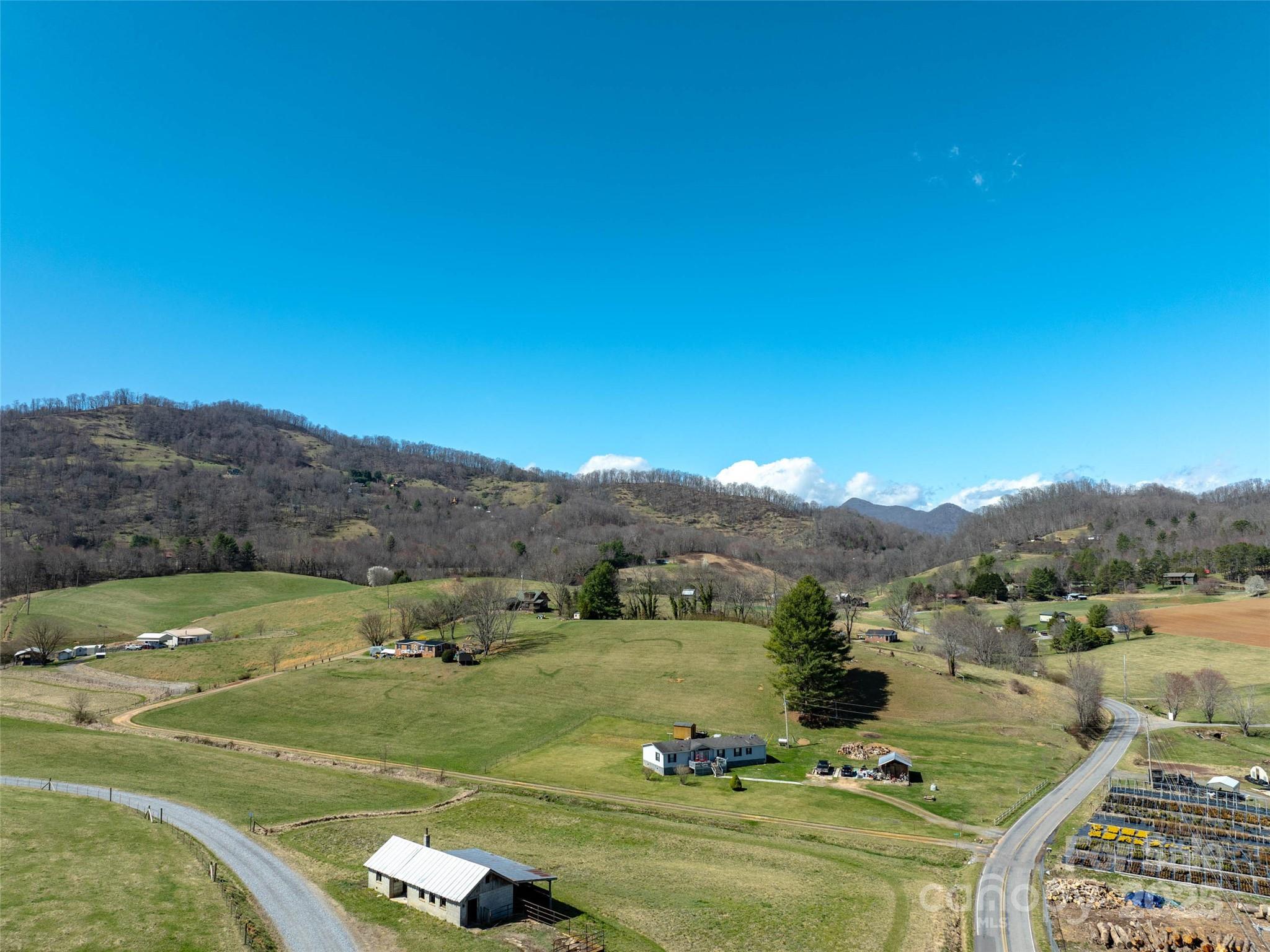 main property photo 3