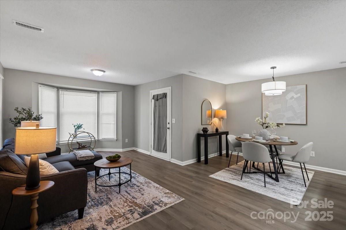 property viewer photo 3