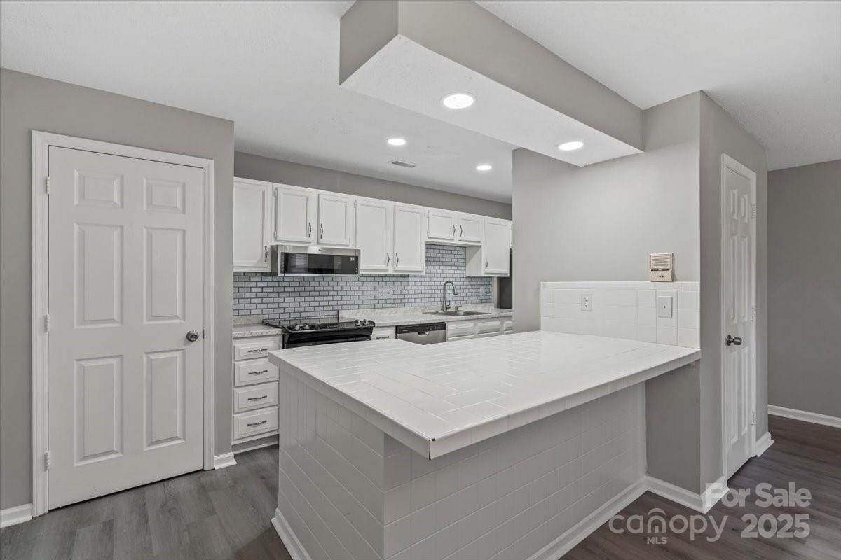 property viewer photo 7