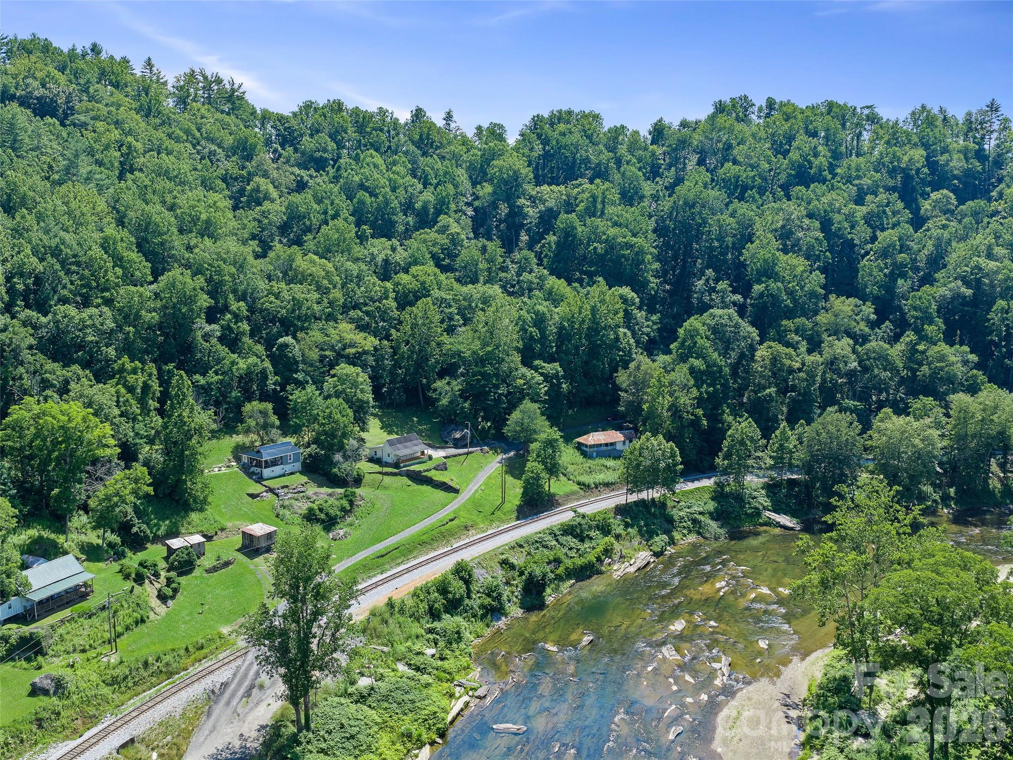 main property photo 11