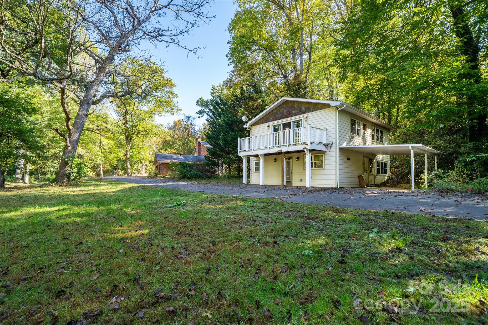 main property photo 5