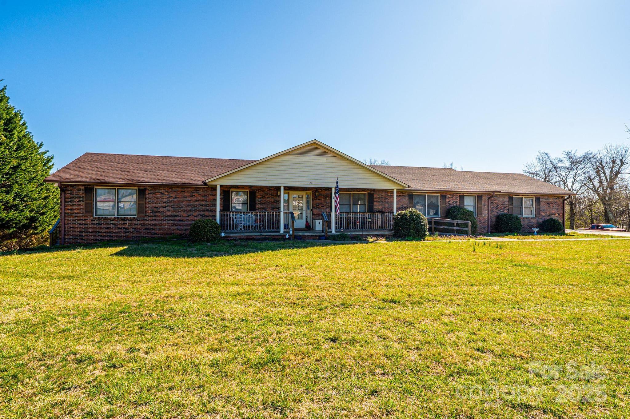 main property photo 3