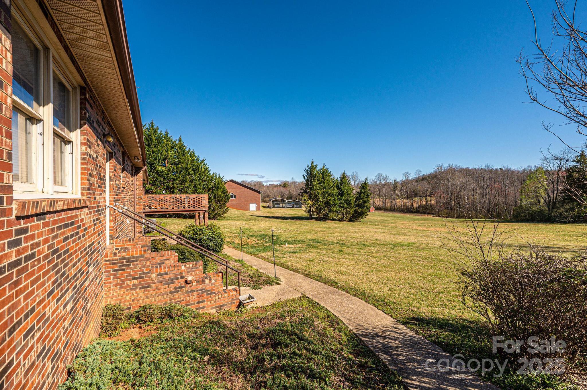 main property photo 9