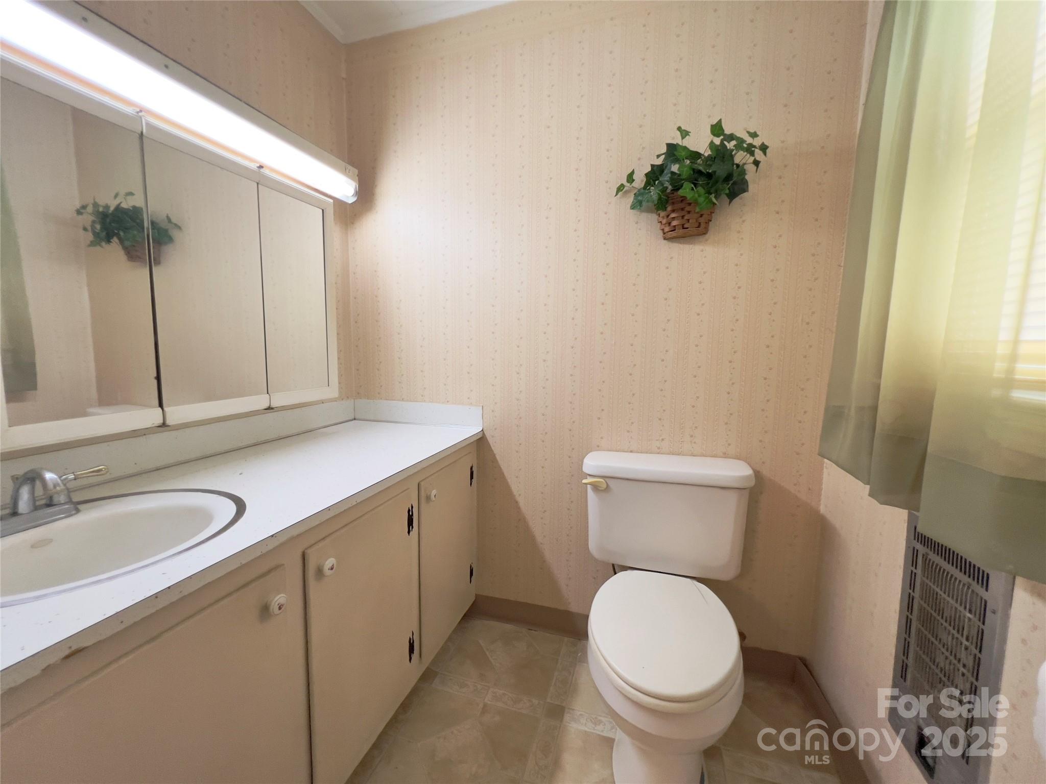 property viewer photo 12