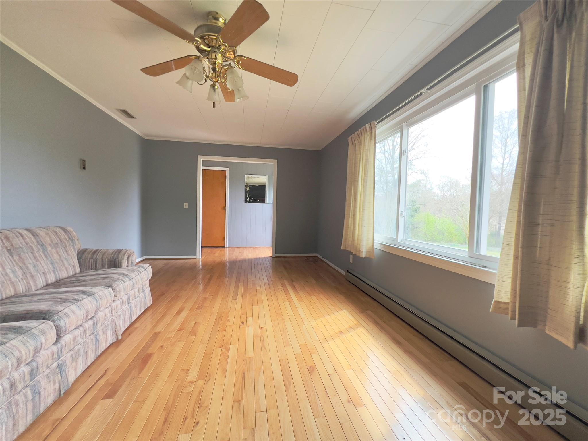 property viewer photo 6