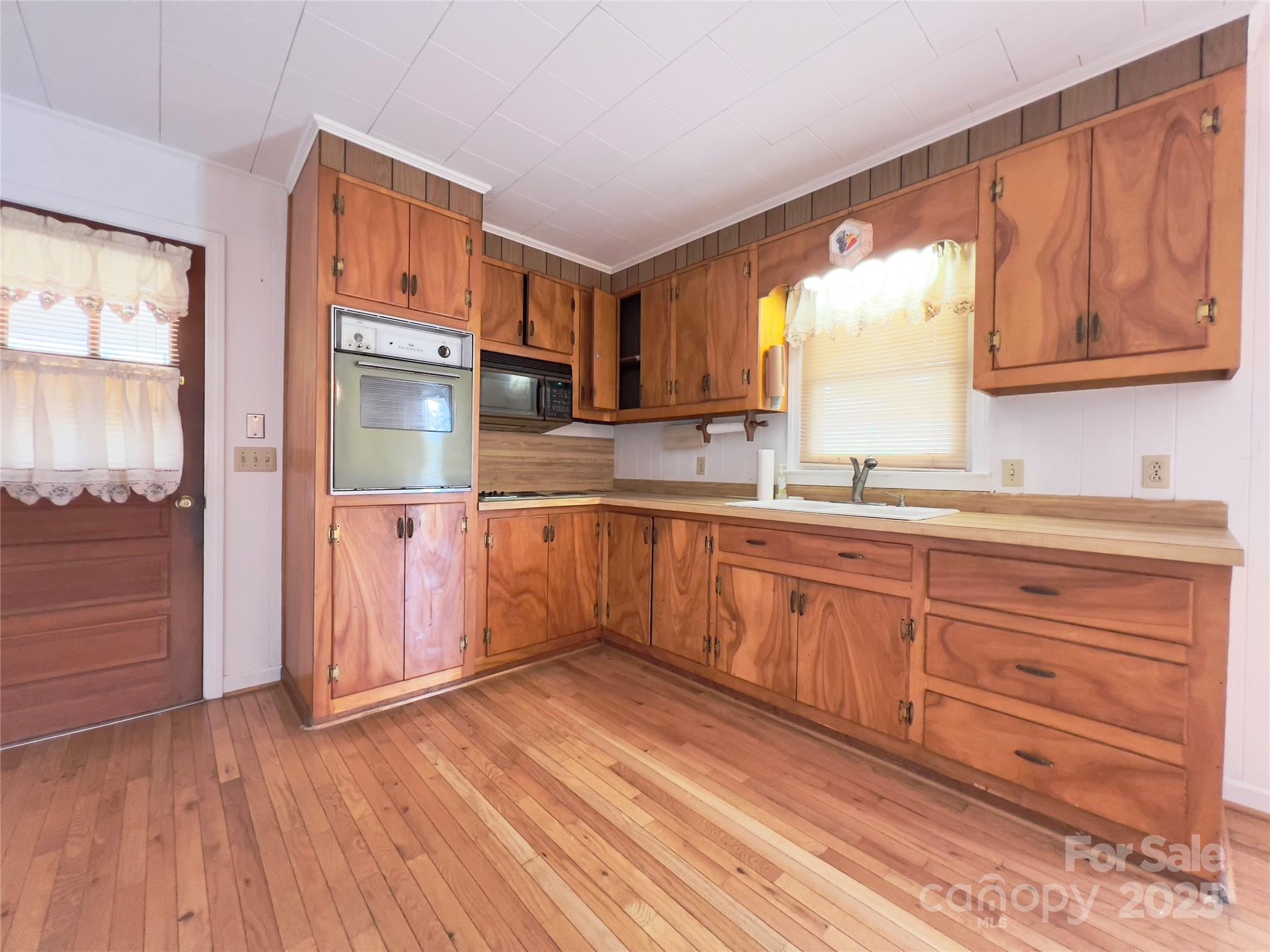 property viewer photo 8