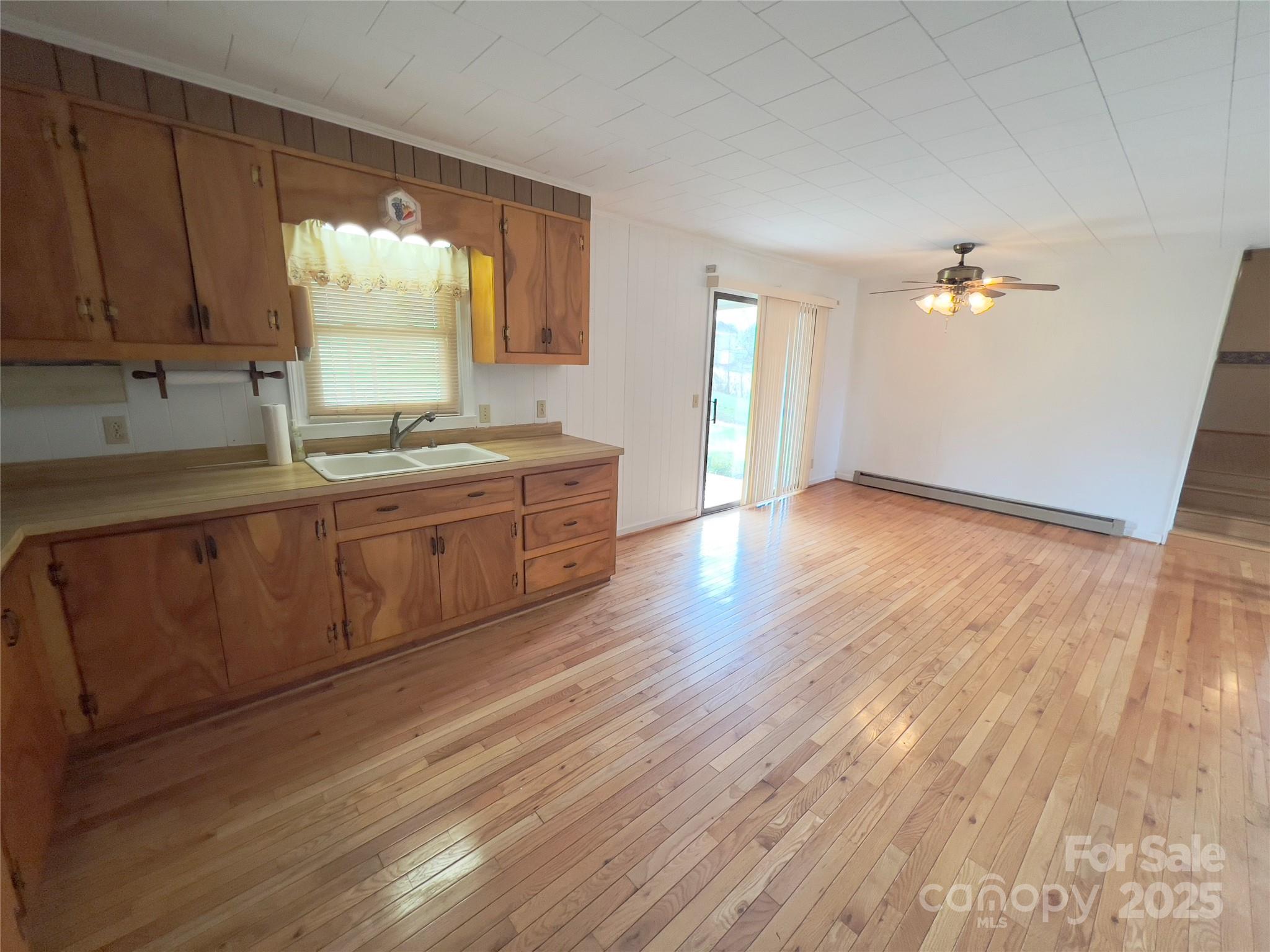 property viewer photo 9
