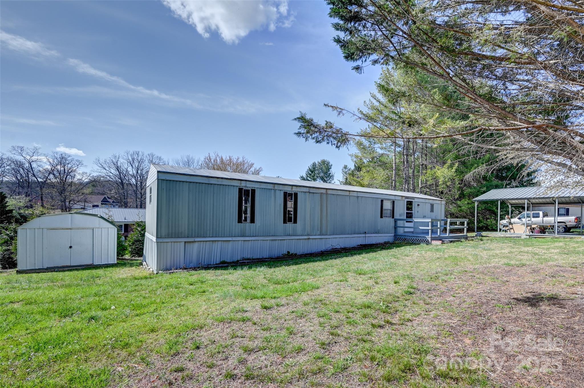 main property photo 36