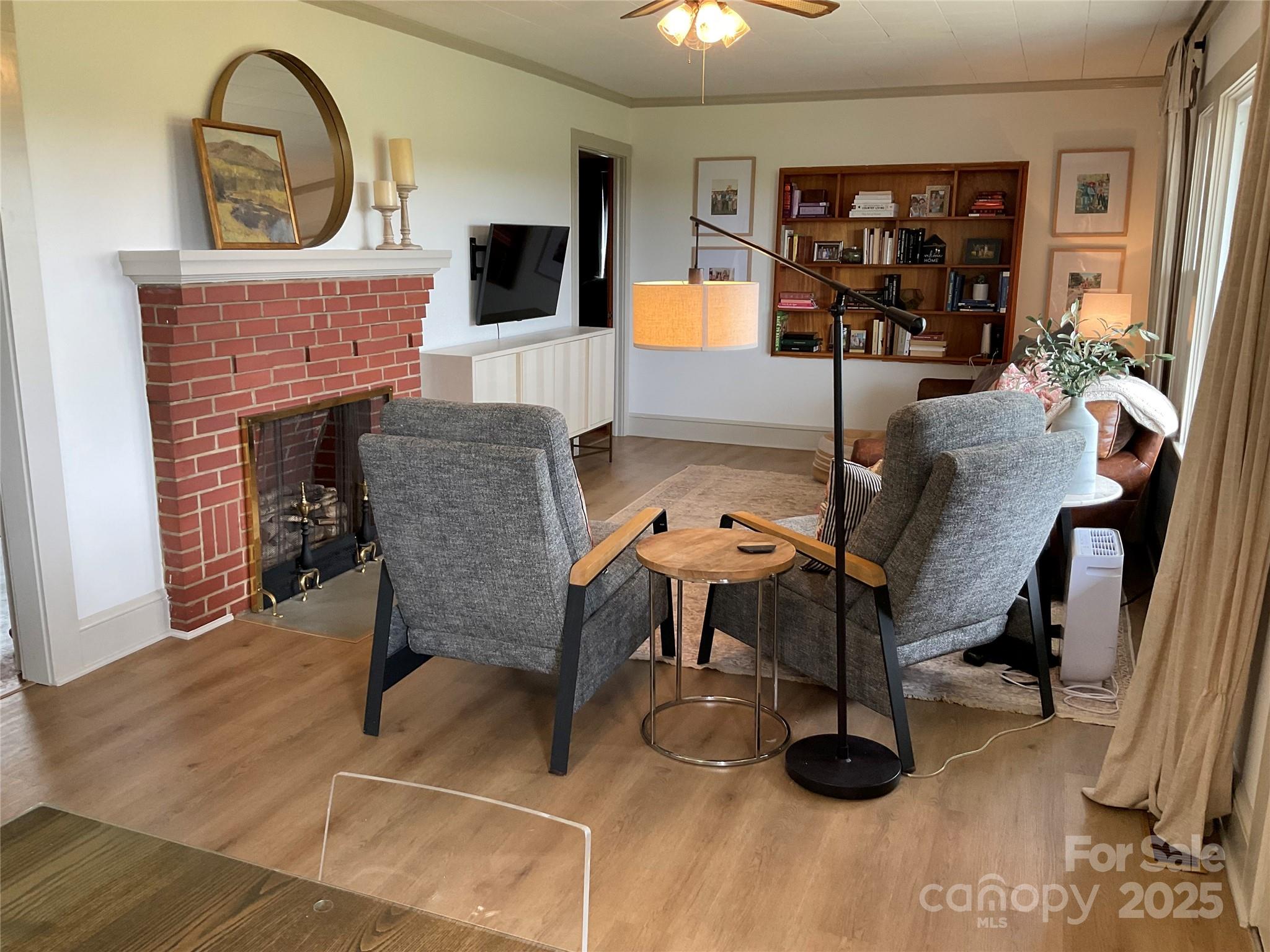 main property photo 7
