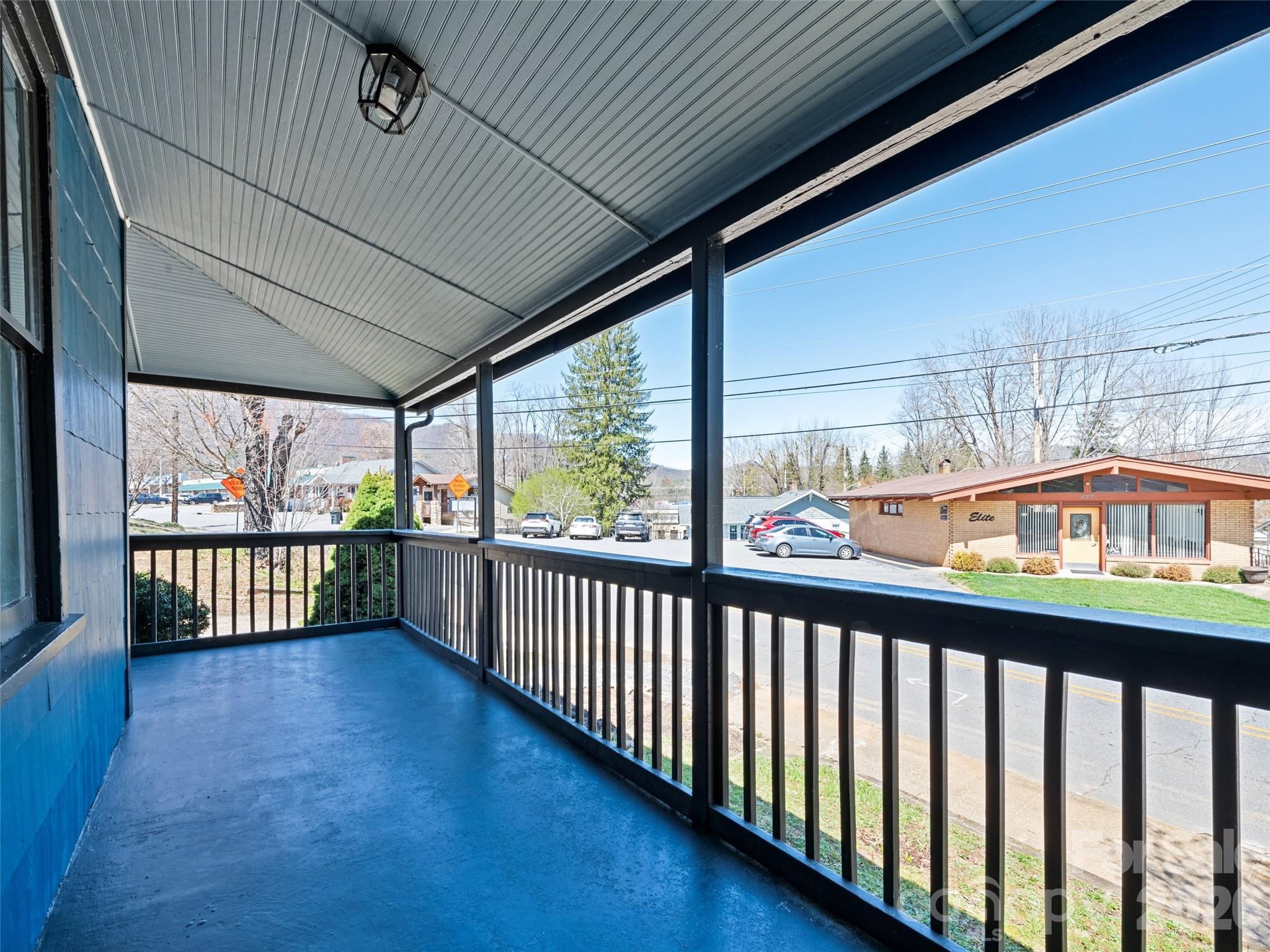 main property photo 13