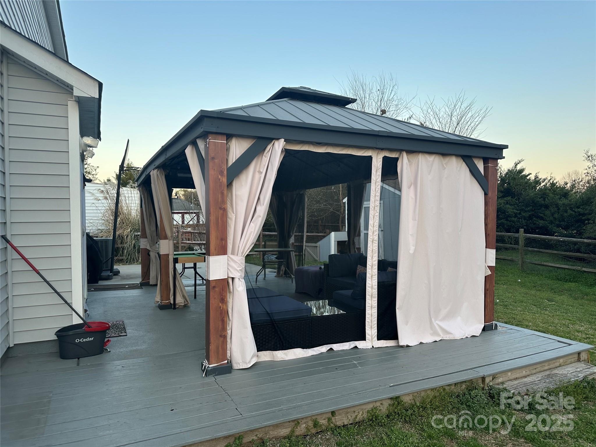 main property photo 40