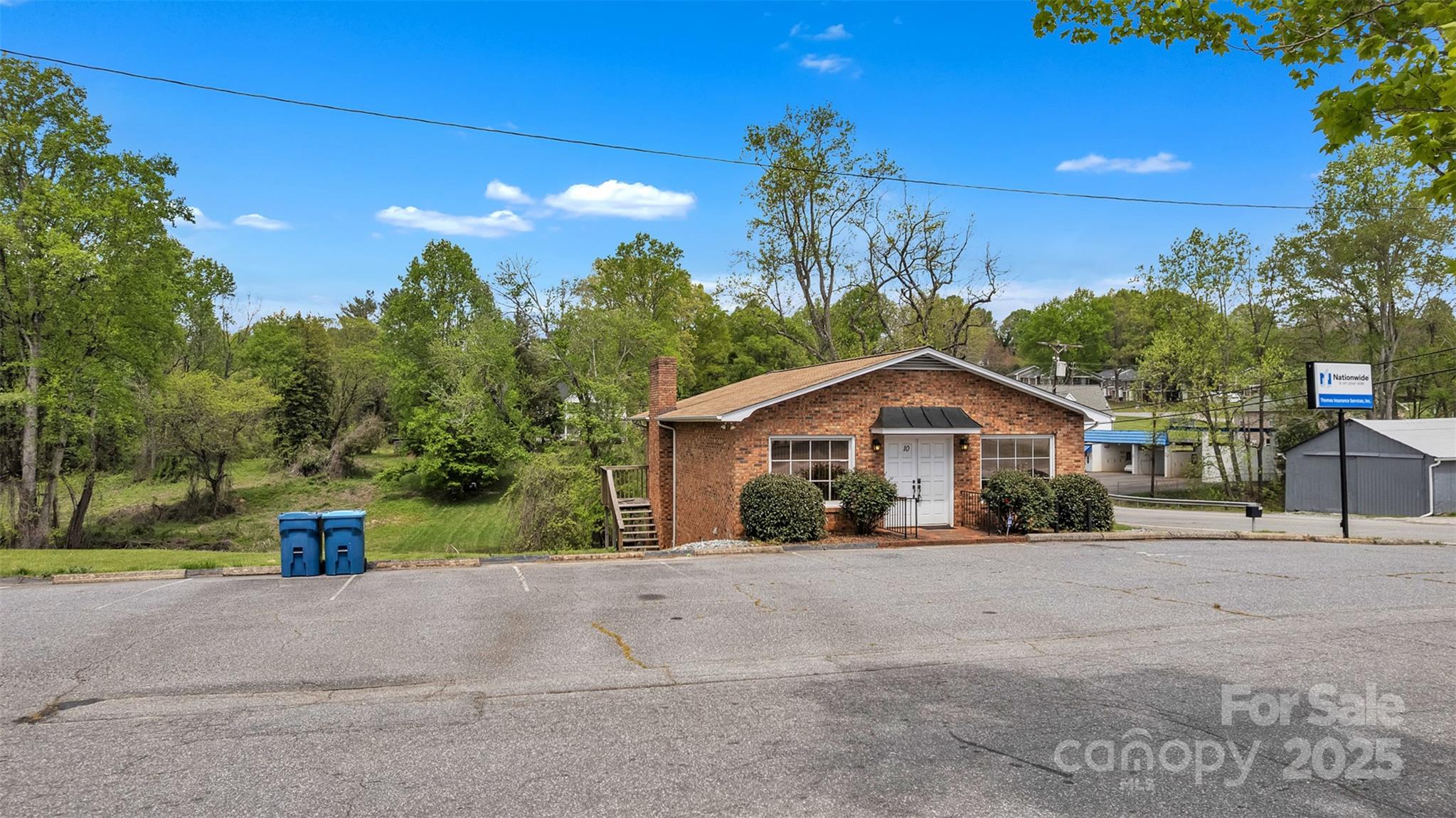 main property photo 34