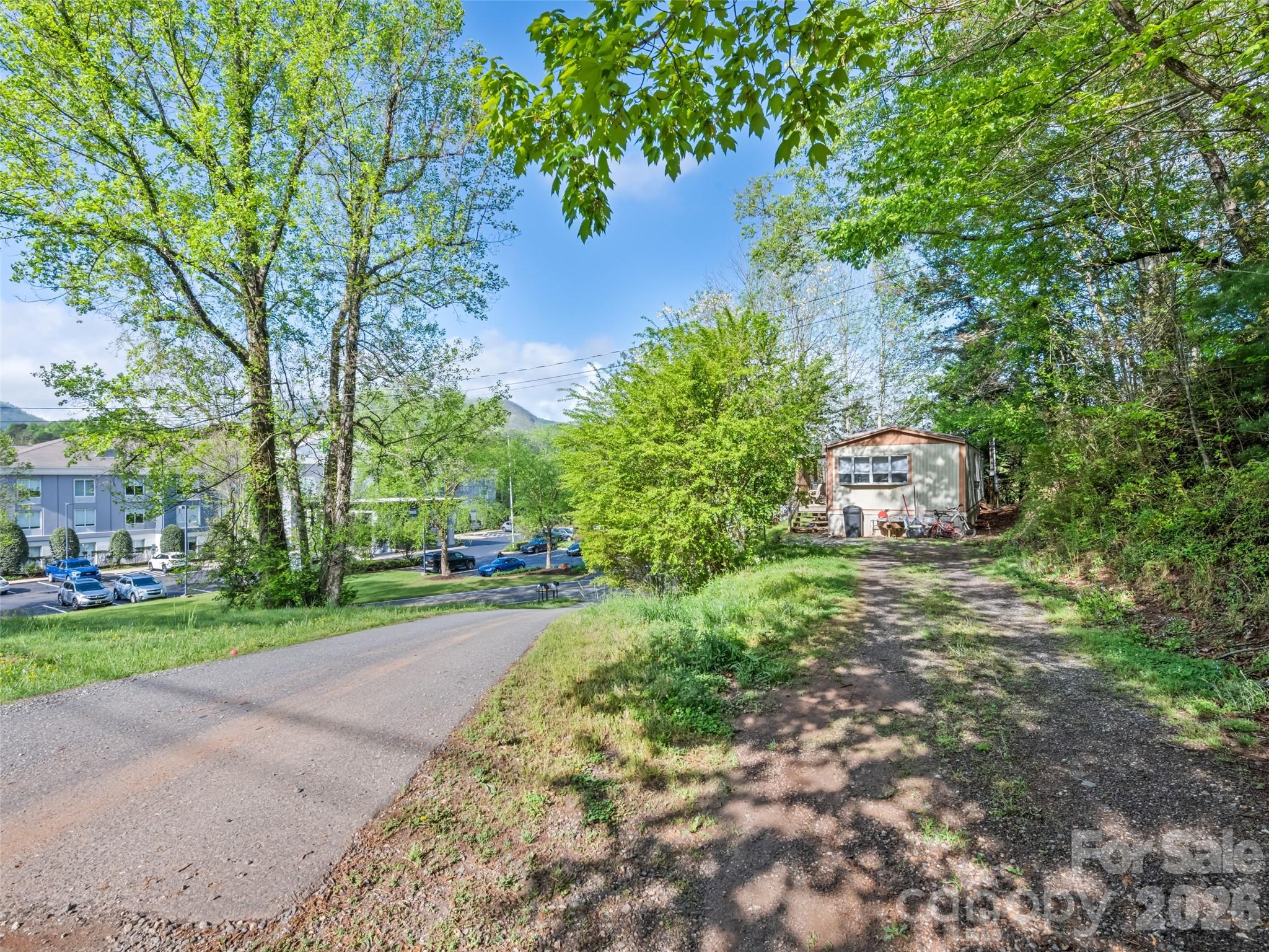 main property photo 12