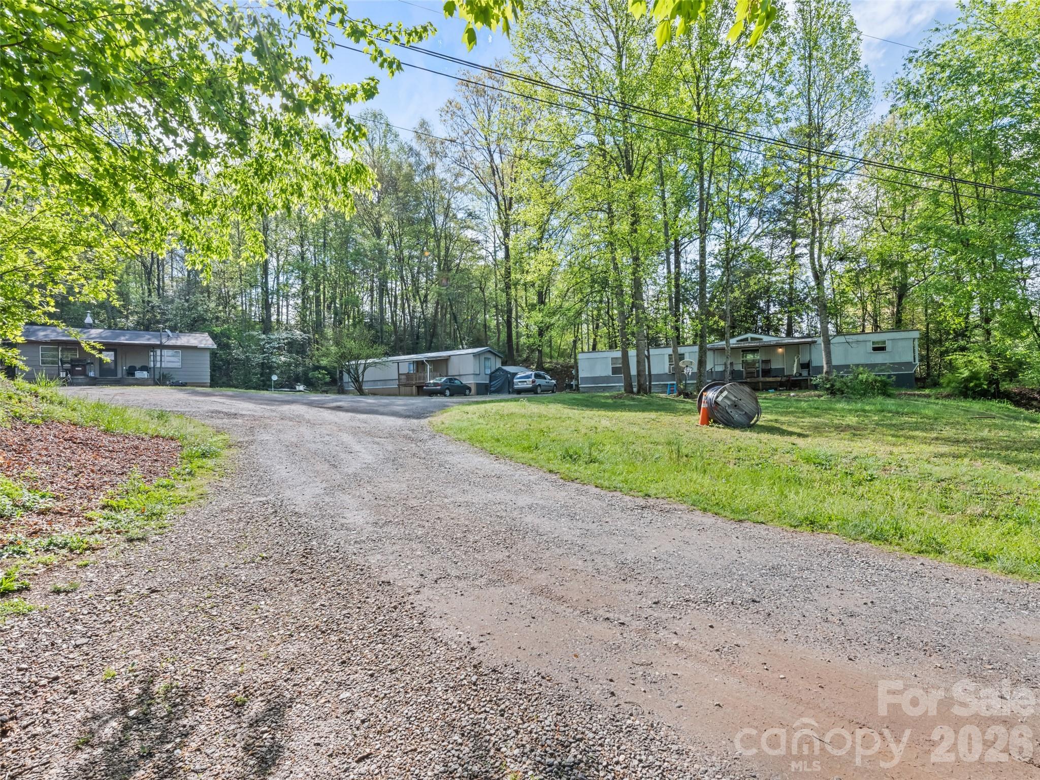 main property photo 13