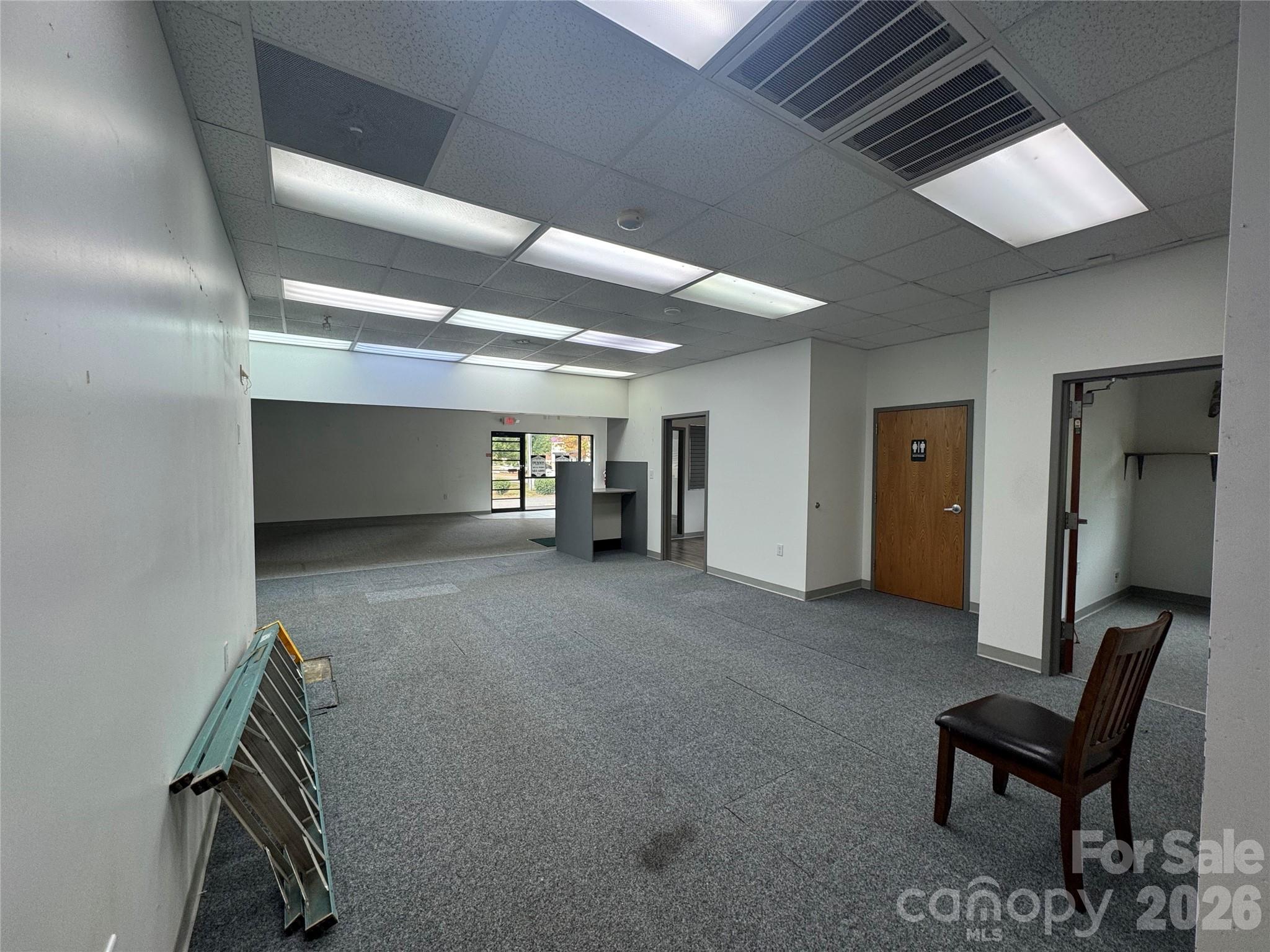 main property photo 11