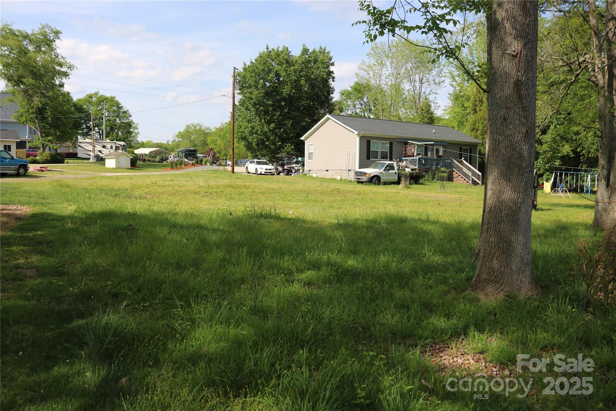main property photo 9