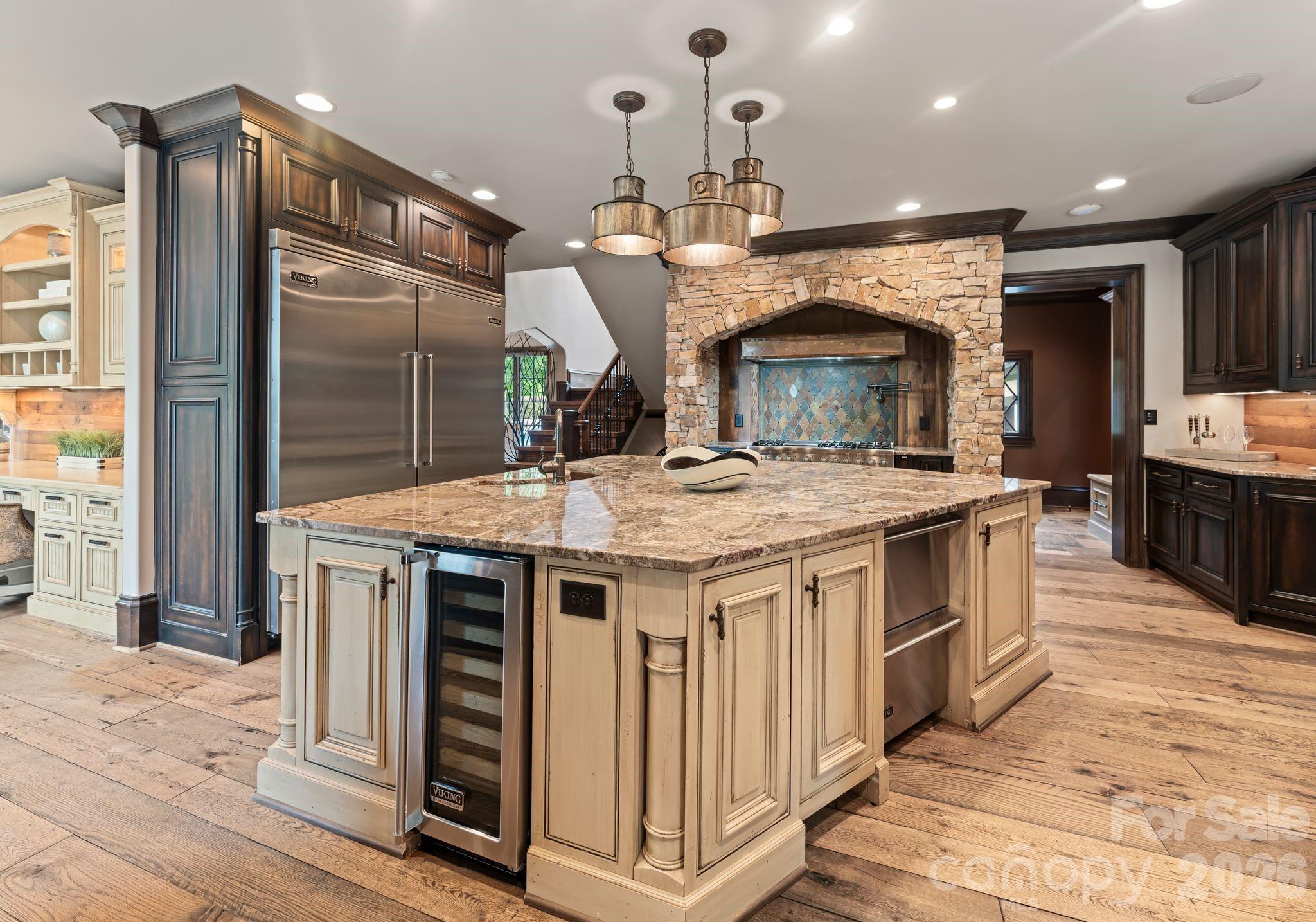 main property photo 16
