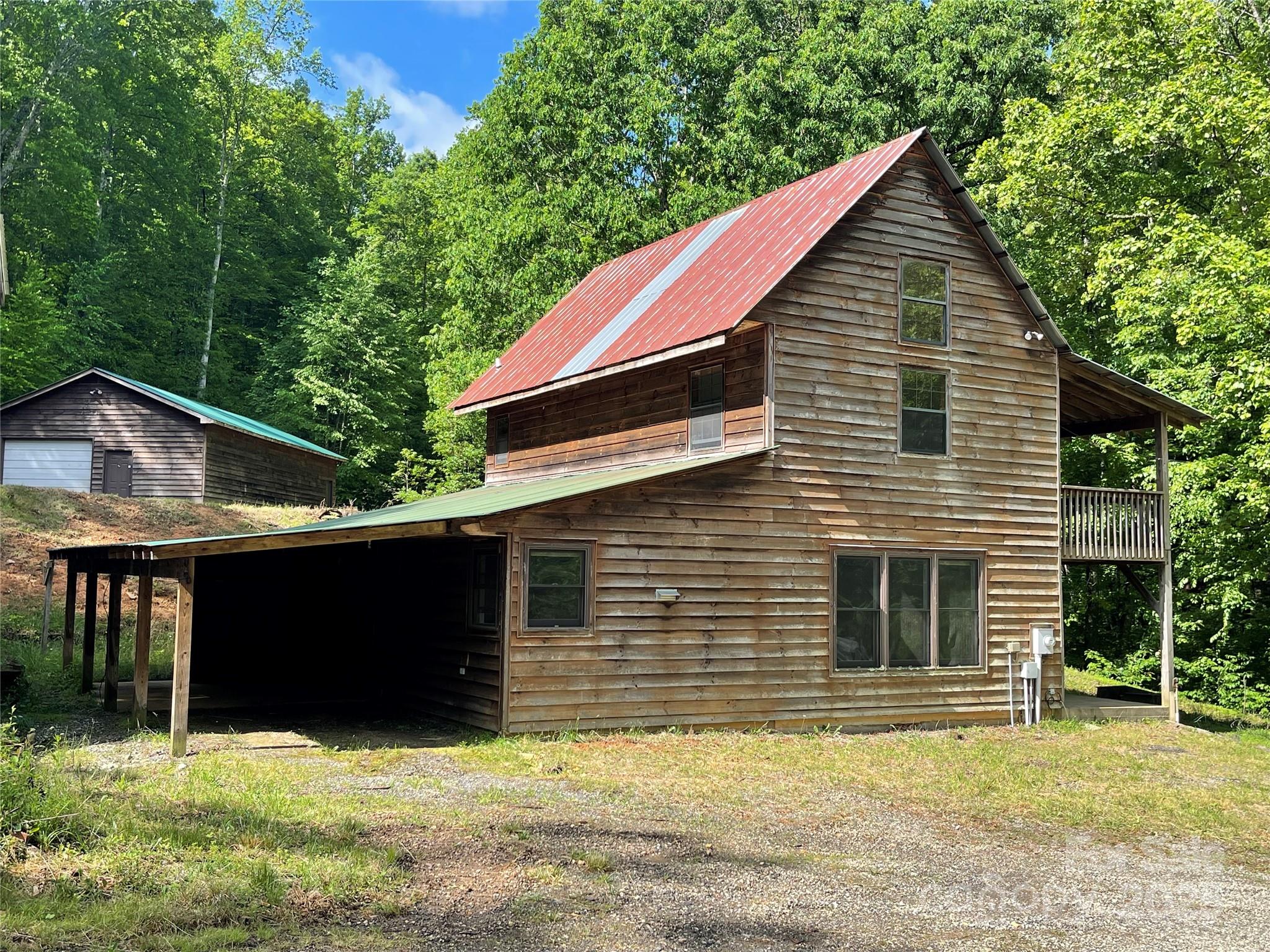 main property photo 18