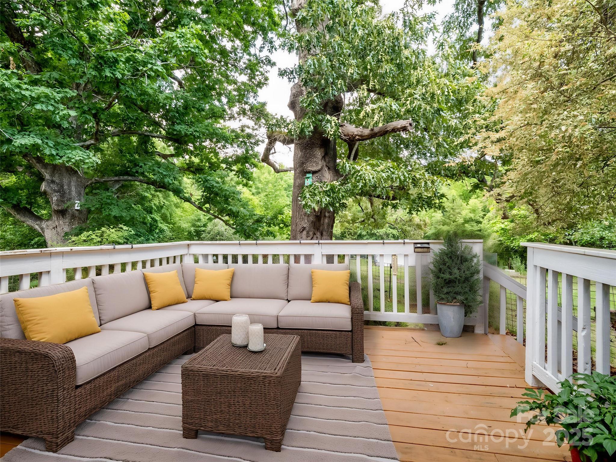 property viewer photo 1