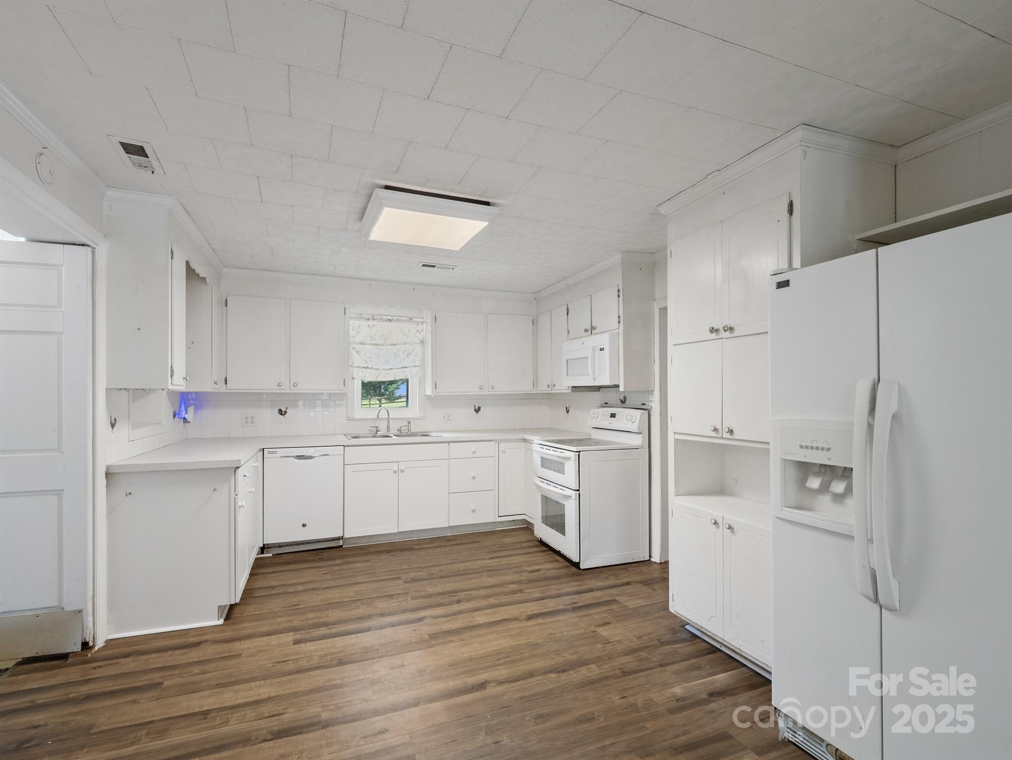 property viewer photo 4