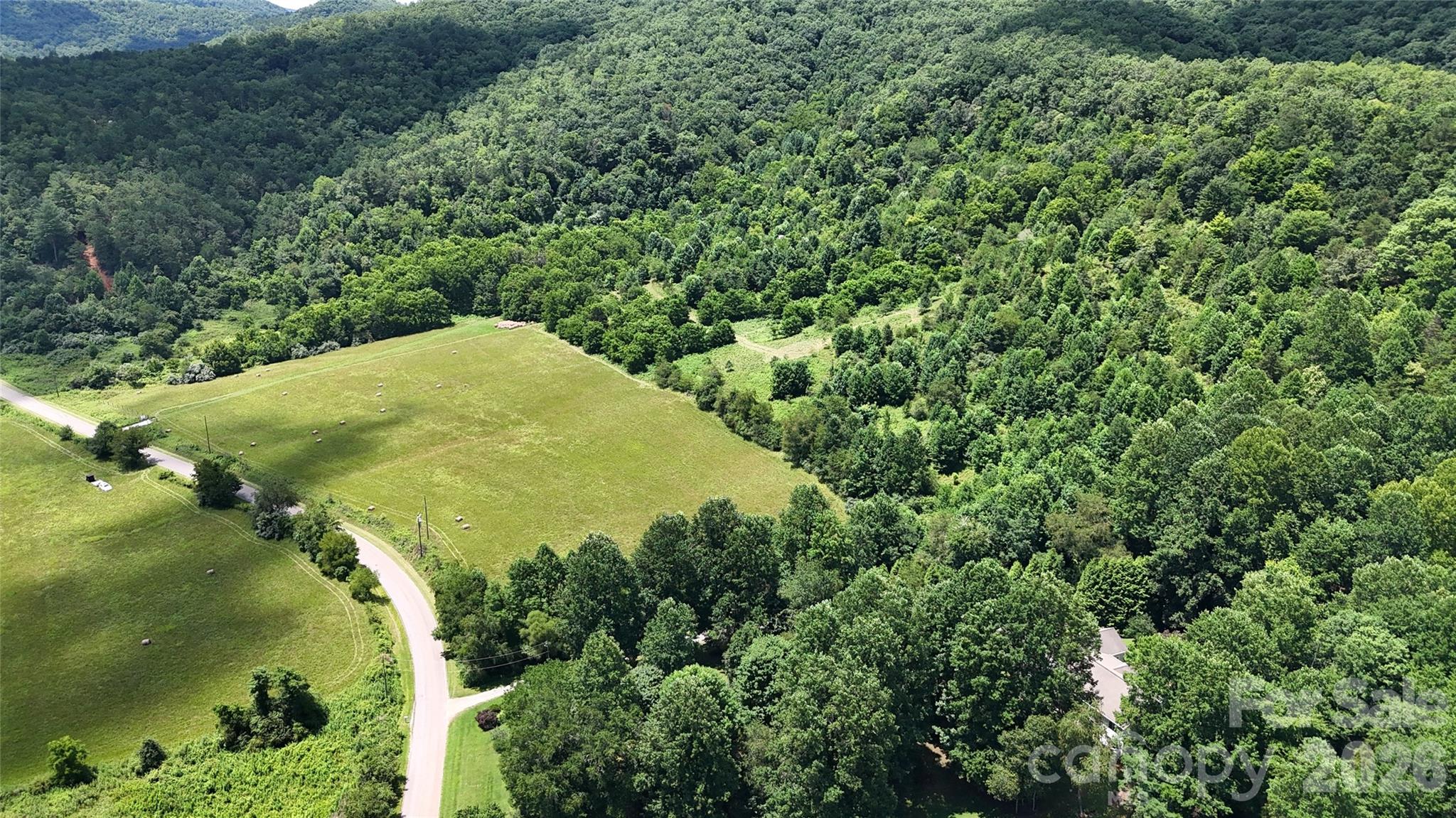 main property photo 14