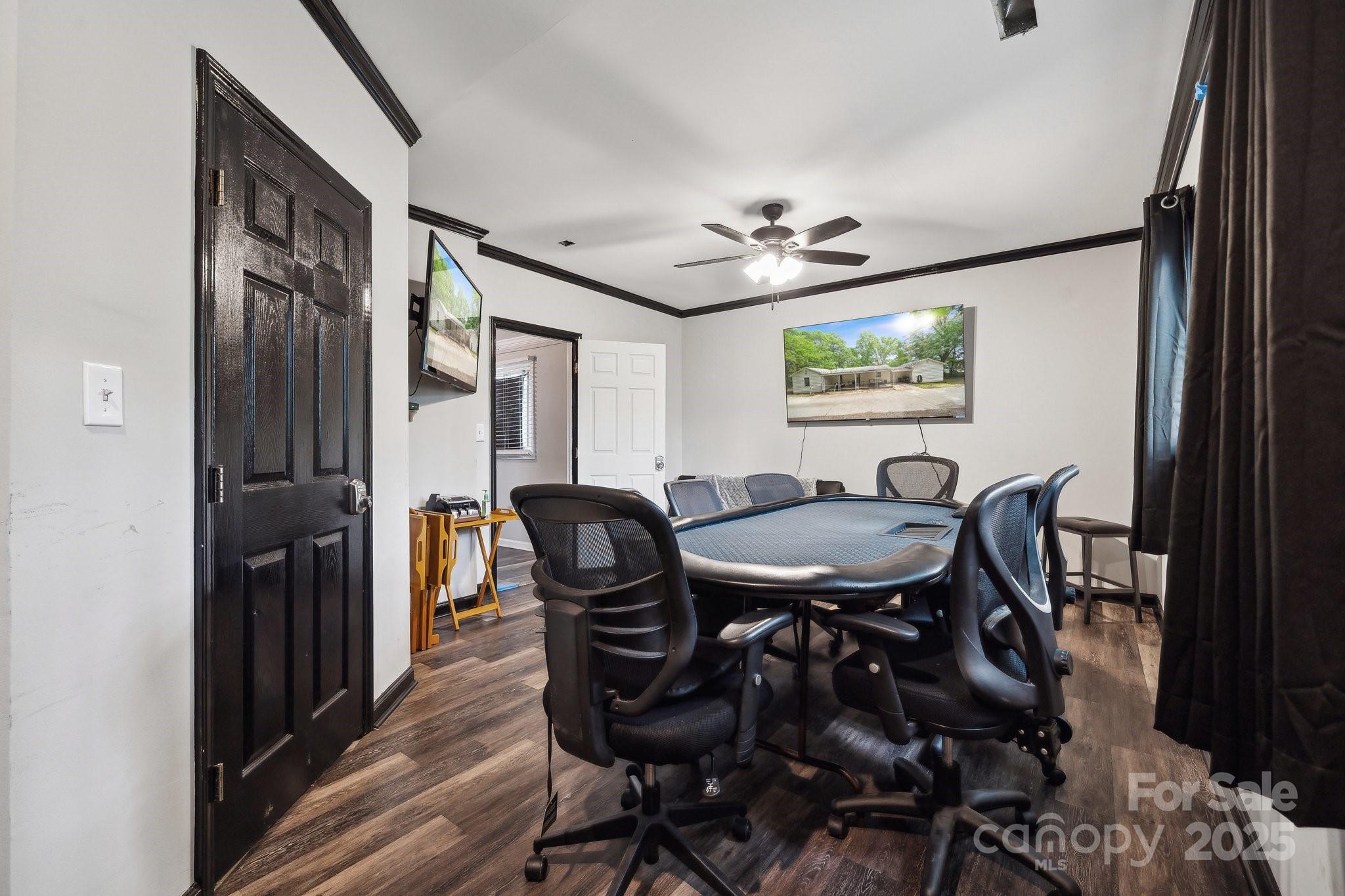 main property photo 13