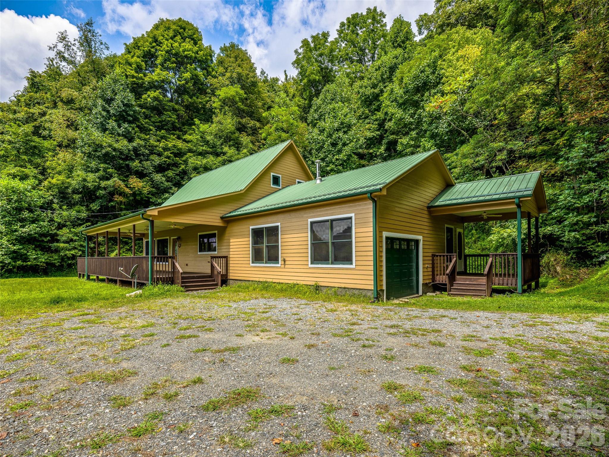 main property photo 2