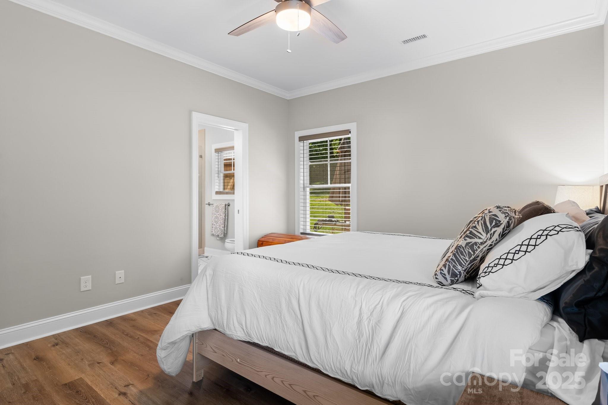 property viewer photo 11