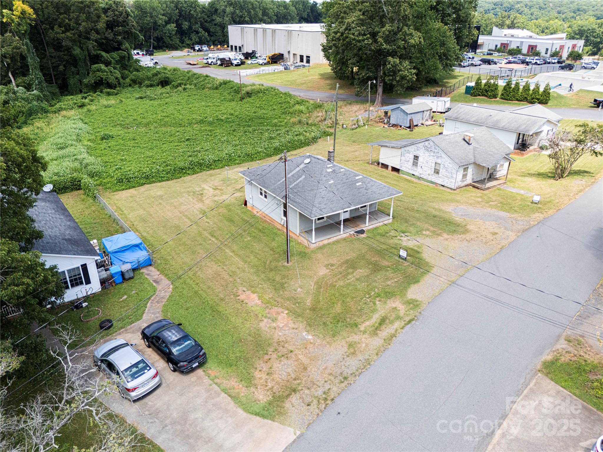 main property photo 4