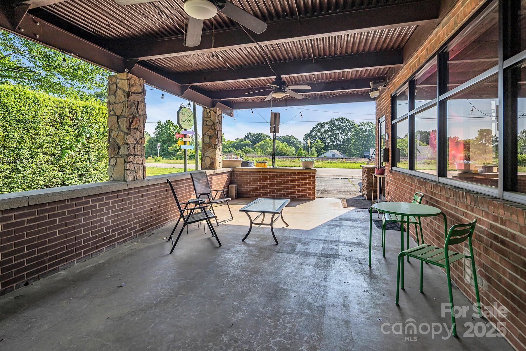main property photo 17